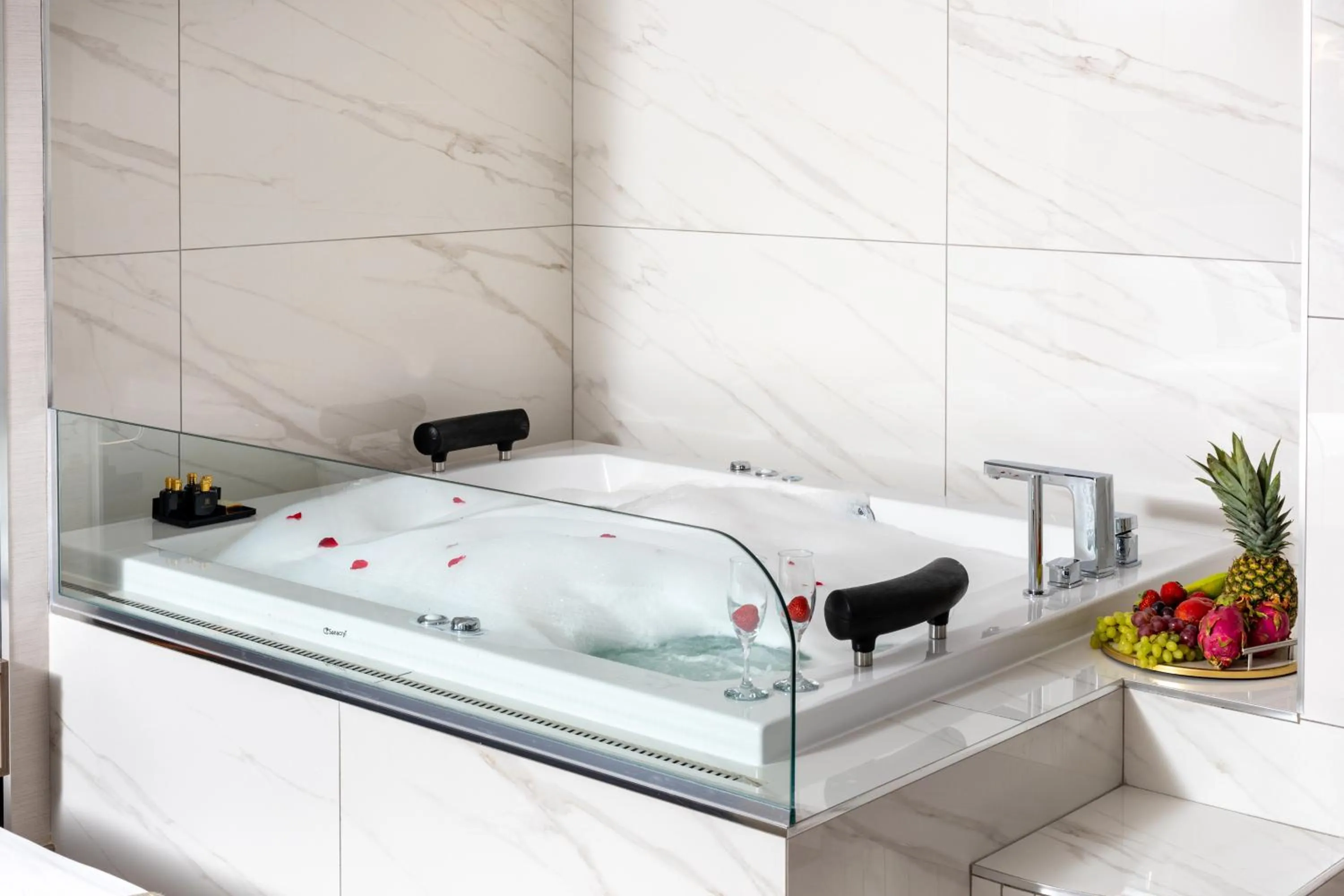 Bath in Nish Palace Beşiktaş