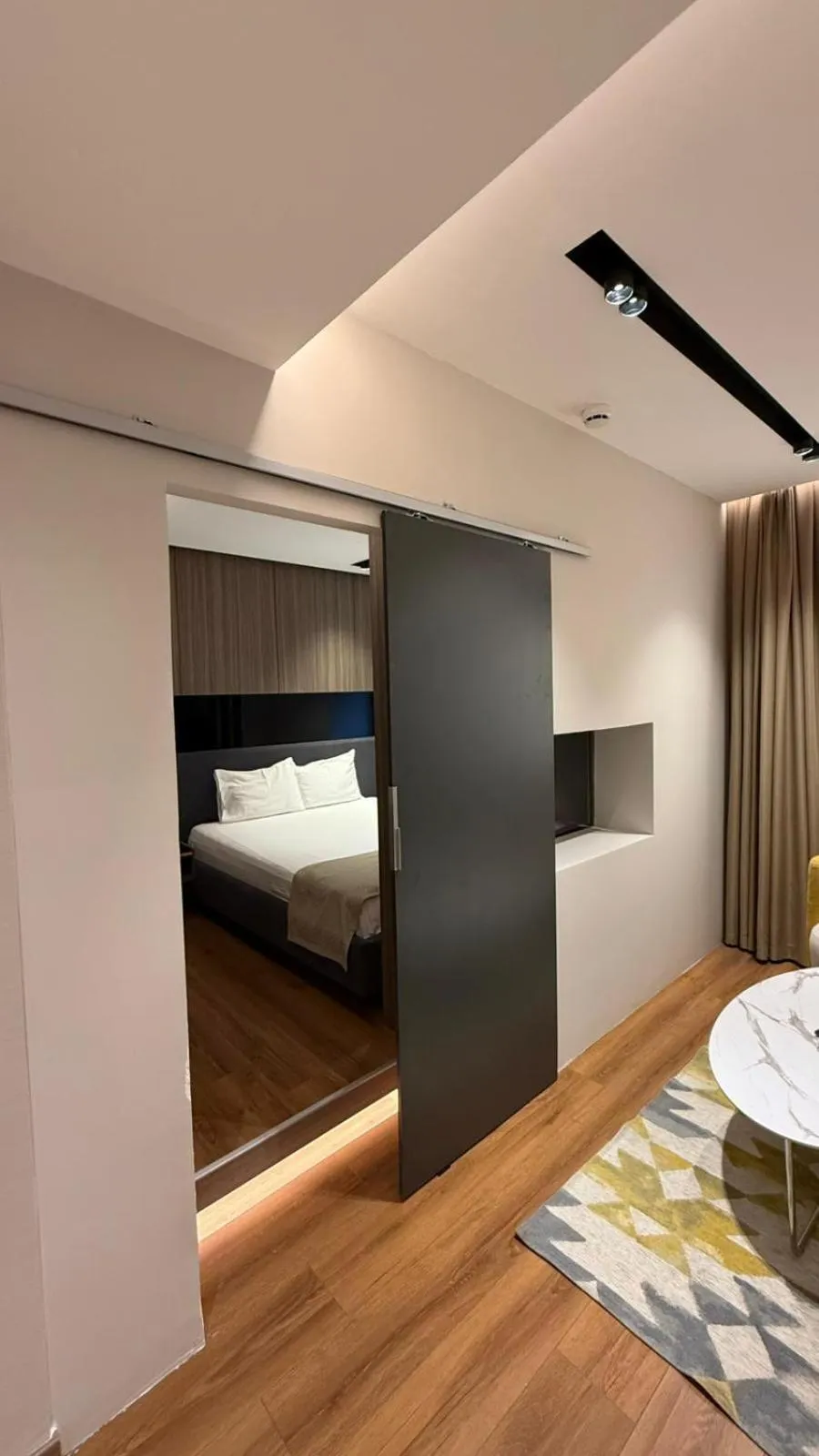 Photo of the whole room, Bed in Nish Palace Beşiktaş