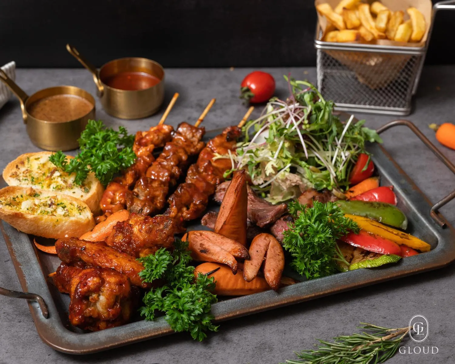 Restaurant/places to eat in Gloud Hotel