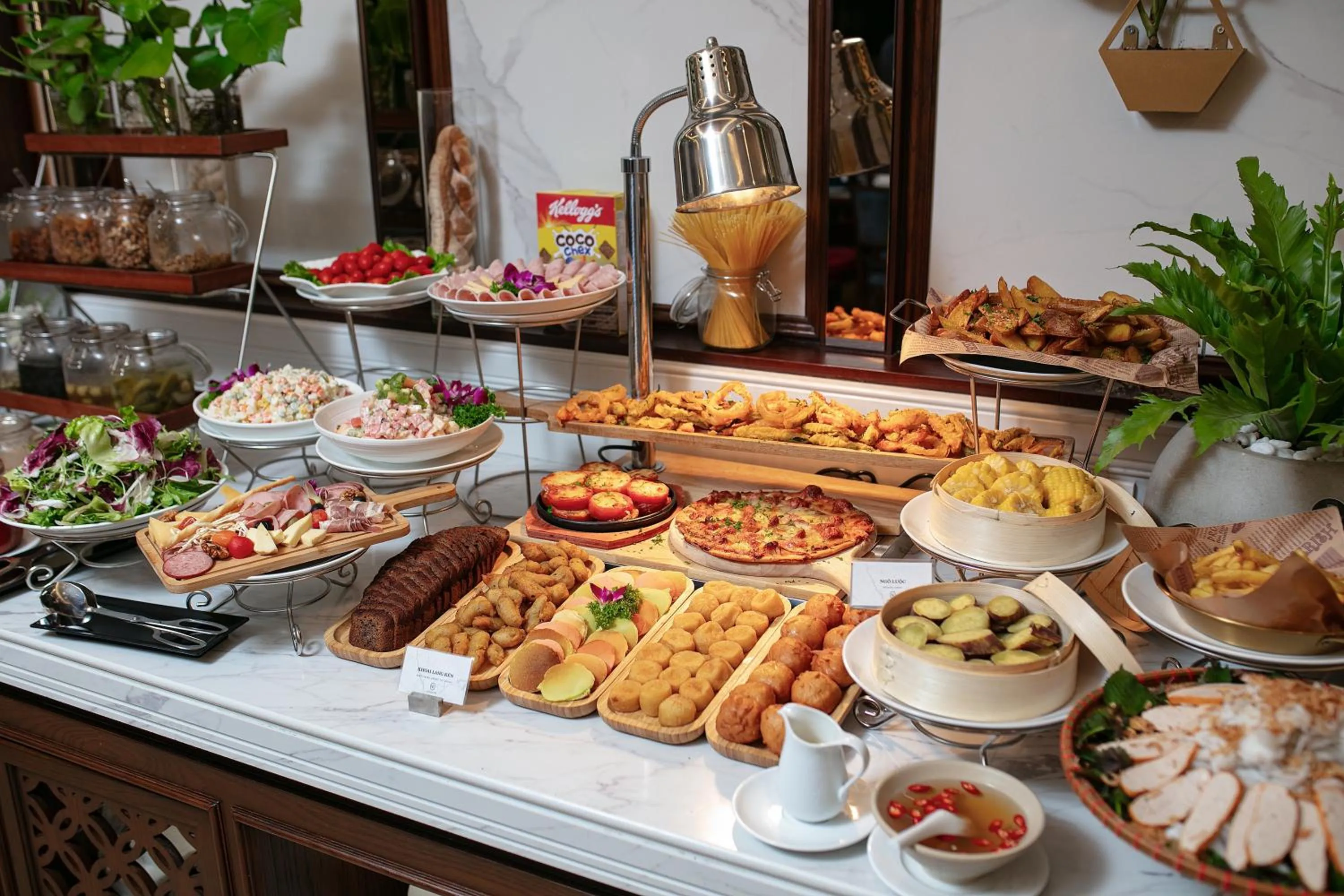 Buffet breakfast in Gloud Hotel