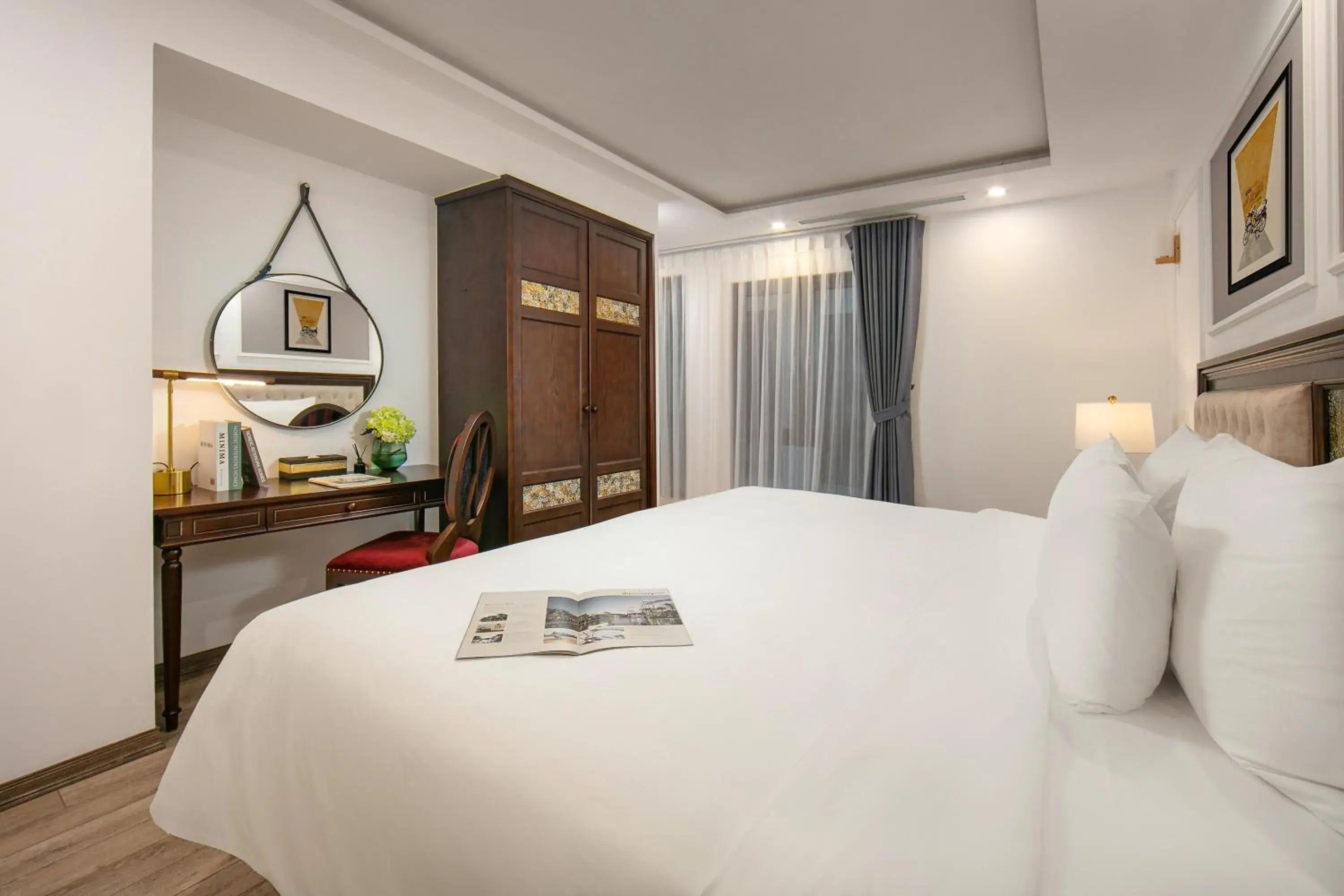 Bedroom, Bed in Gloud Hotel Bedroom, Bed in Gloud Hotel