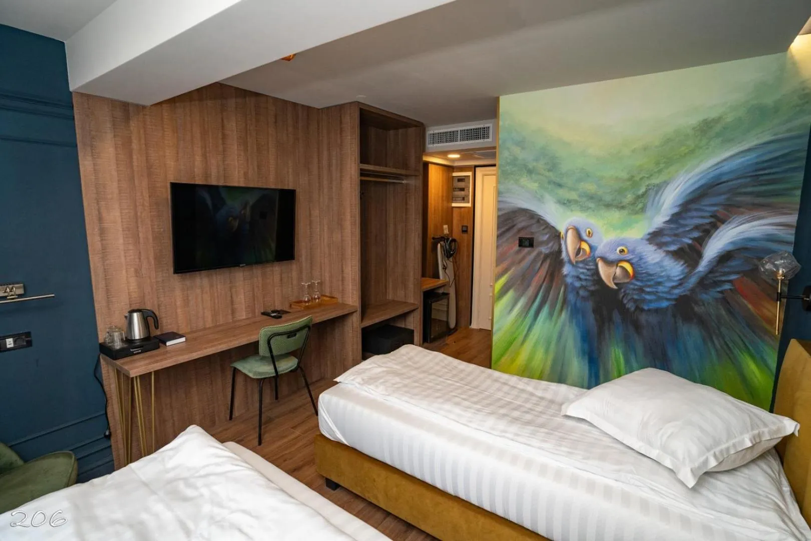 Photo of the whole room, Bed in Cosmopolita Boutique Hotel