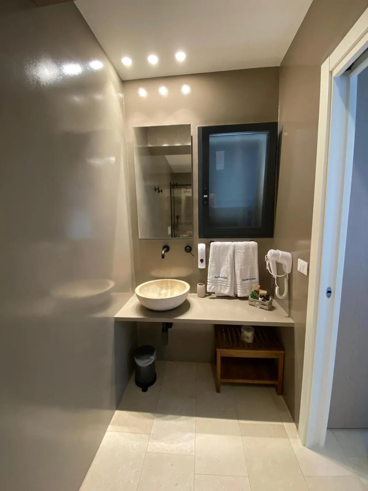 Shower, Bathroom in B&B La Porta sul Mare a Porto Cesareo