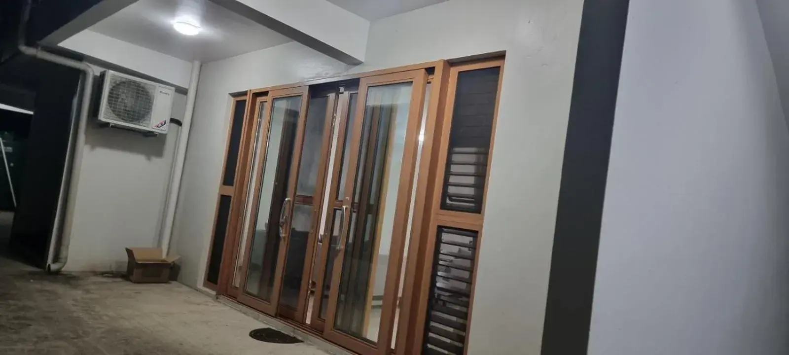 Facade/entrance in Nena Accomodations Facade/entrance in Nena Accomodations