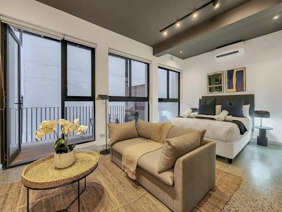 Spacious, balcony, Rooftop pool, balcony, AC Spacious, balcony, Rooftop pool, balcony, AC