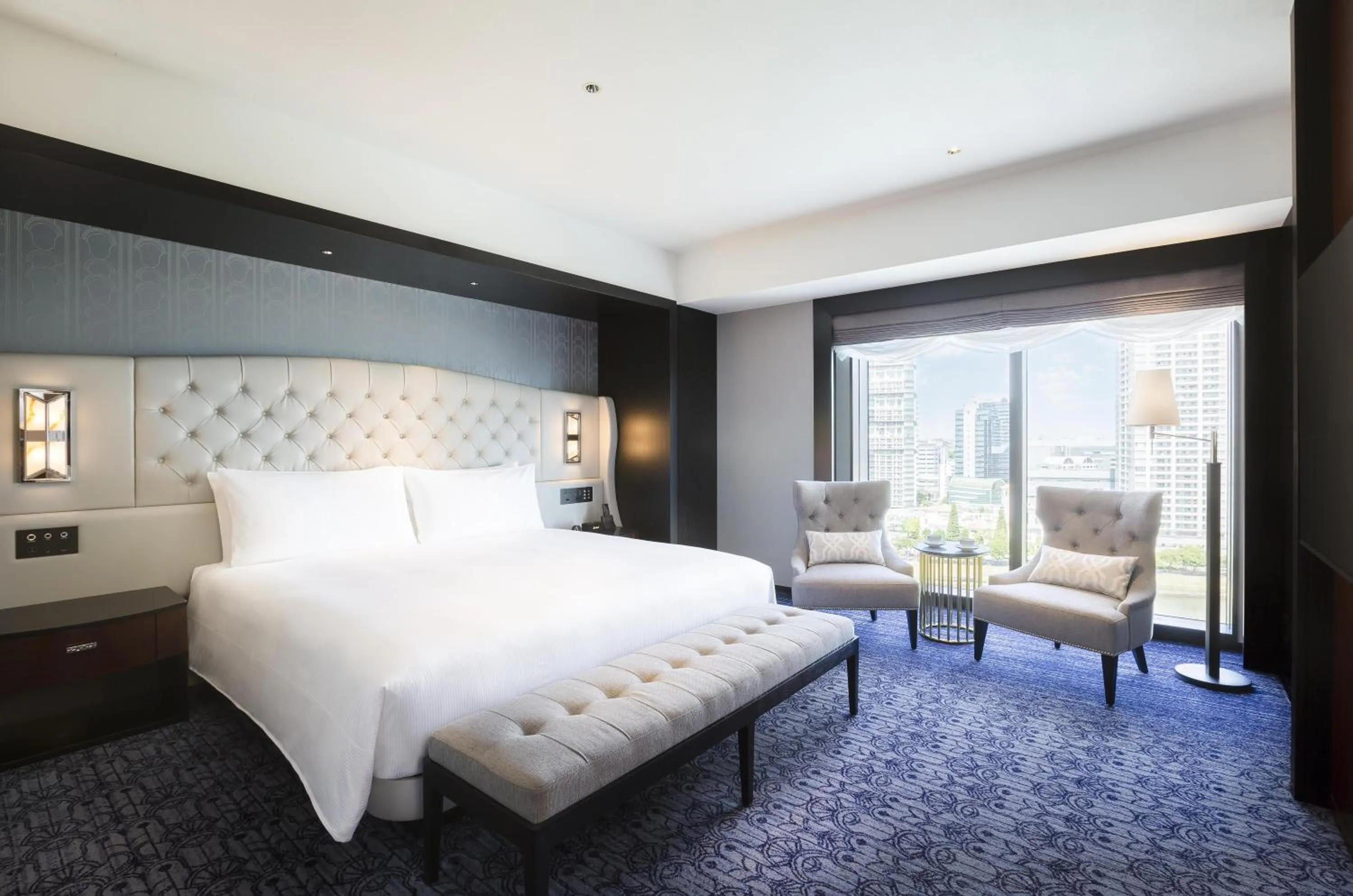 Bed in Hilton Yokohama