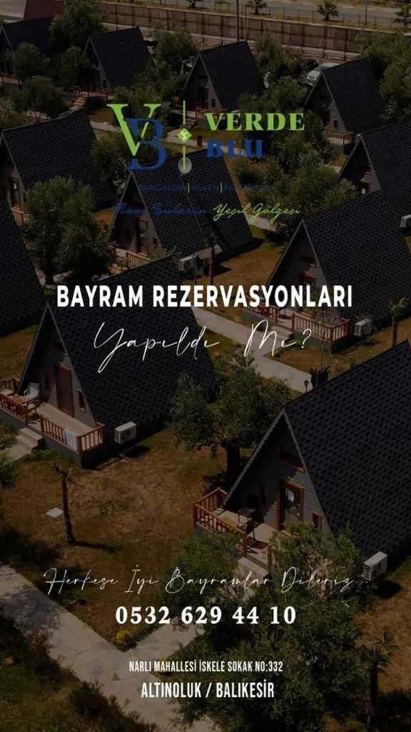 Verde Blu Bungalow