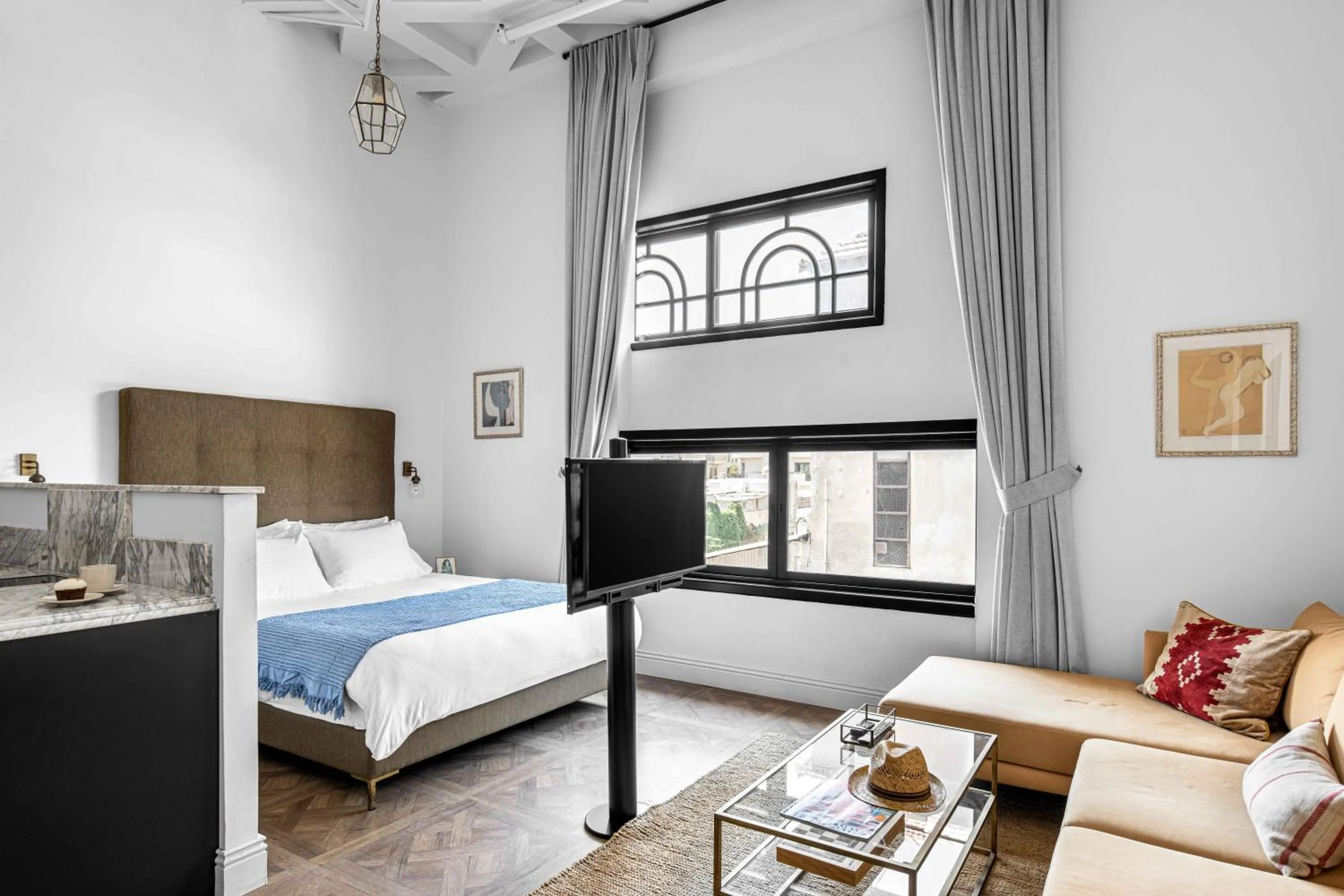 Bed in Kubler's House - By Beach Apartments TLV