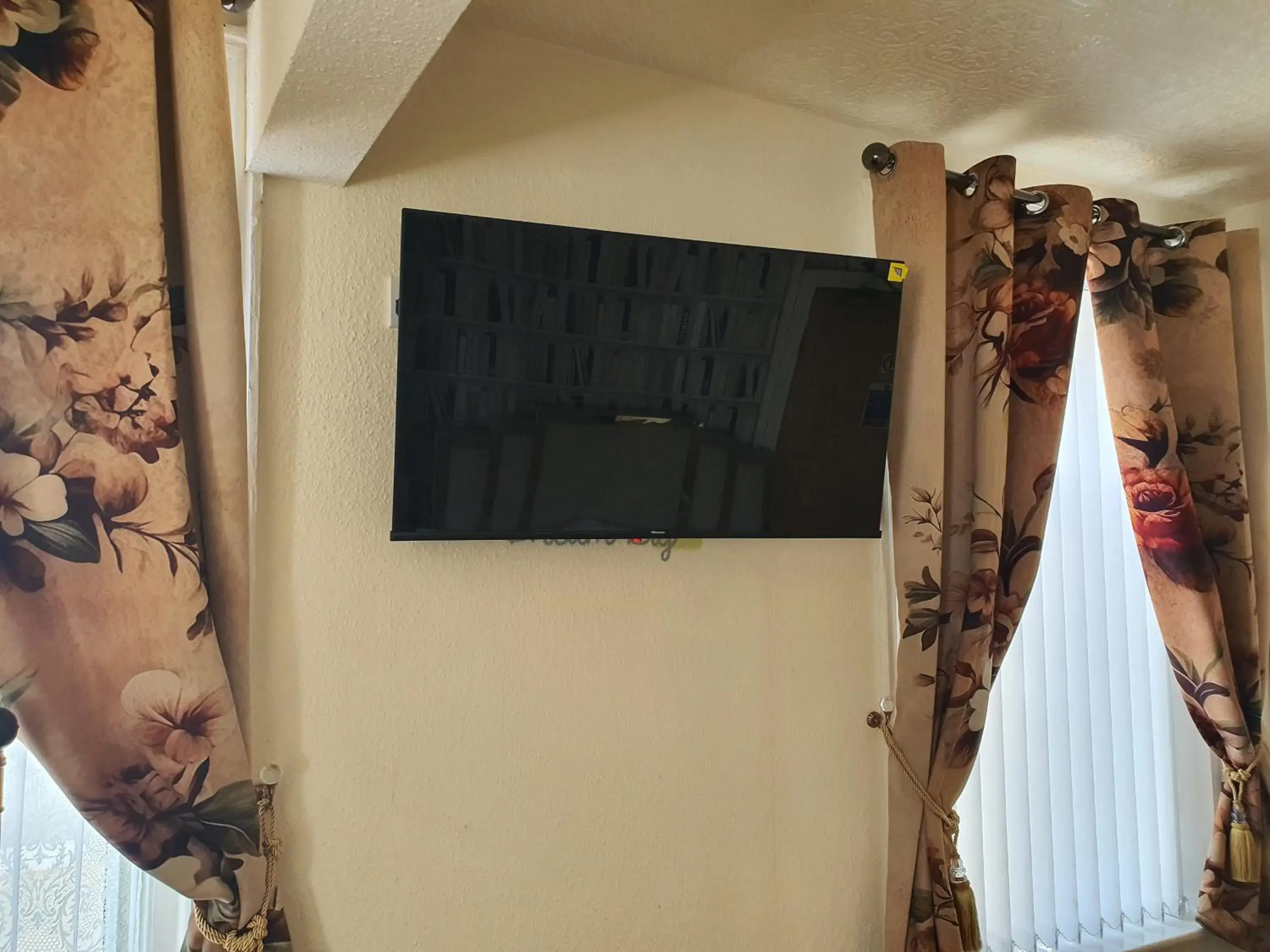 Standard Quadruple Room in Windsor House Hotel Standard Quadruple Room in Windsor House Hotel