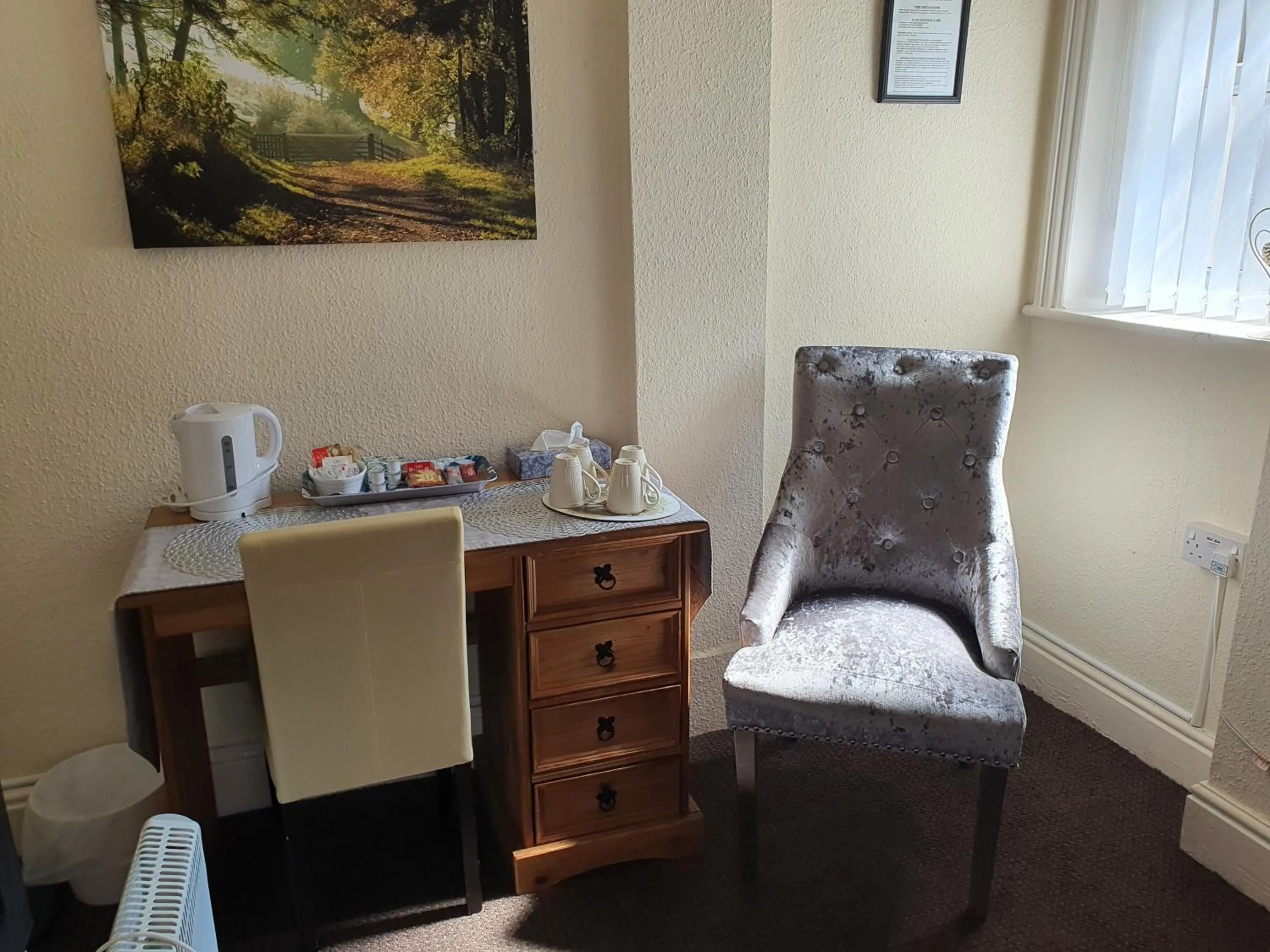 Coffee/tea facilities in Windsor House Hotel