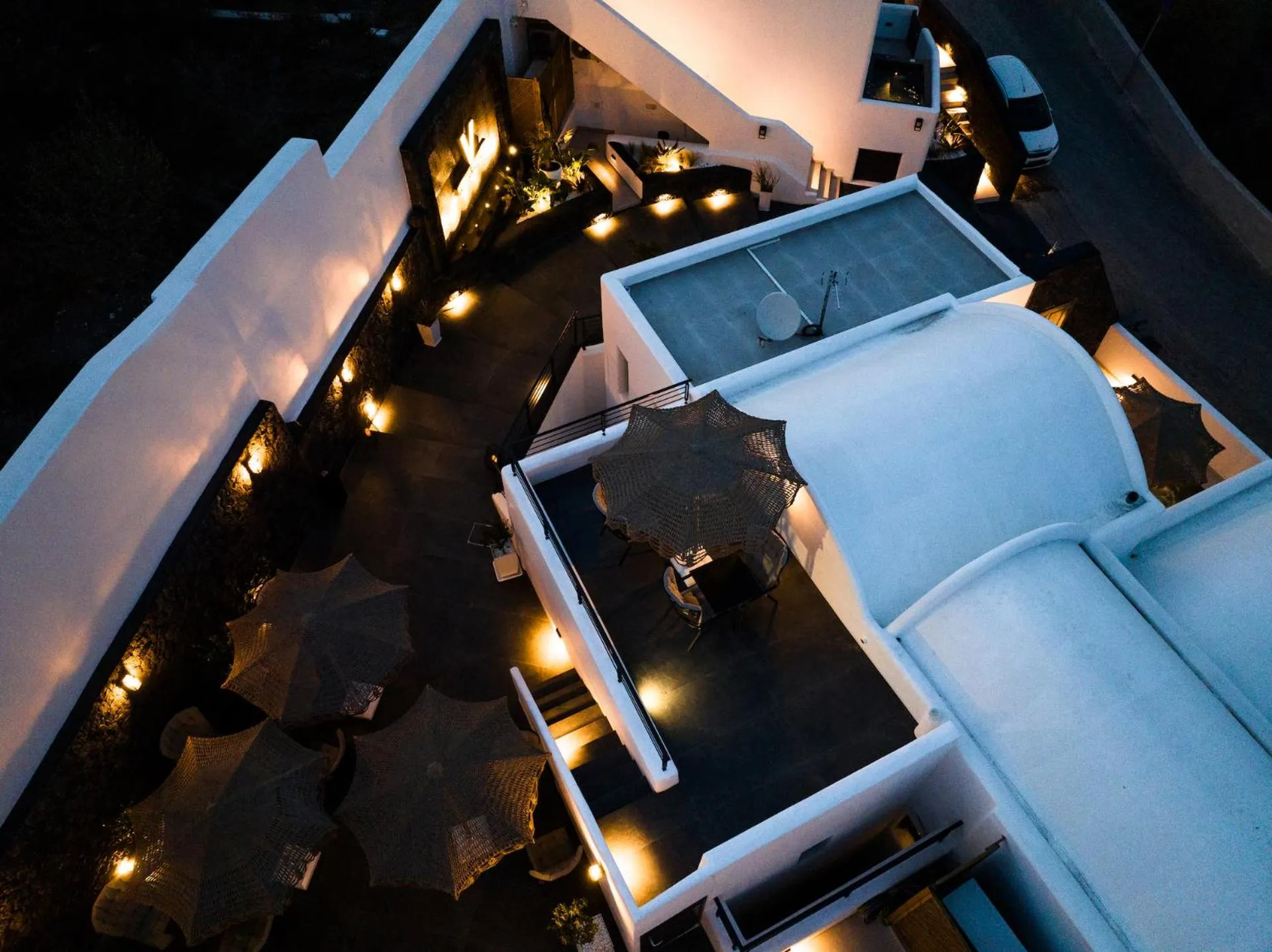 Restaurant/places to eat in Venus Sunrise Suites & Villas