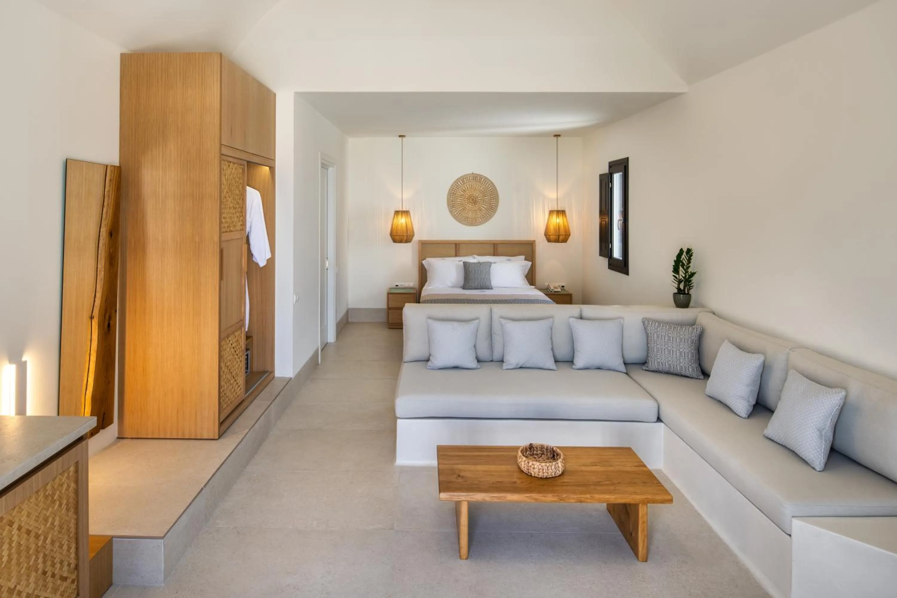 Photo of the whole room, Bed in Venus Sunrise Suites & Villas