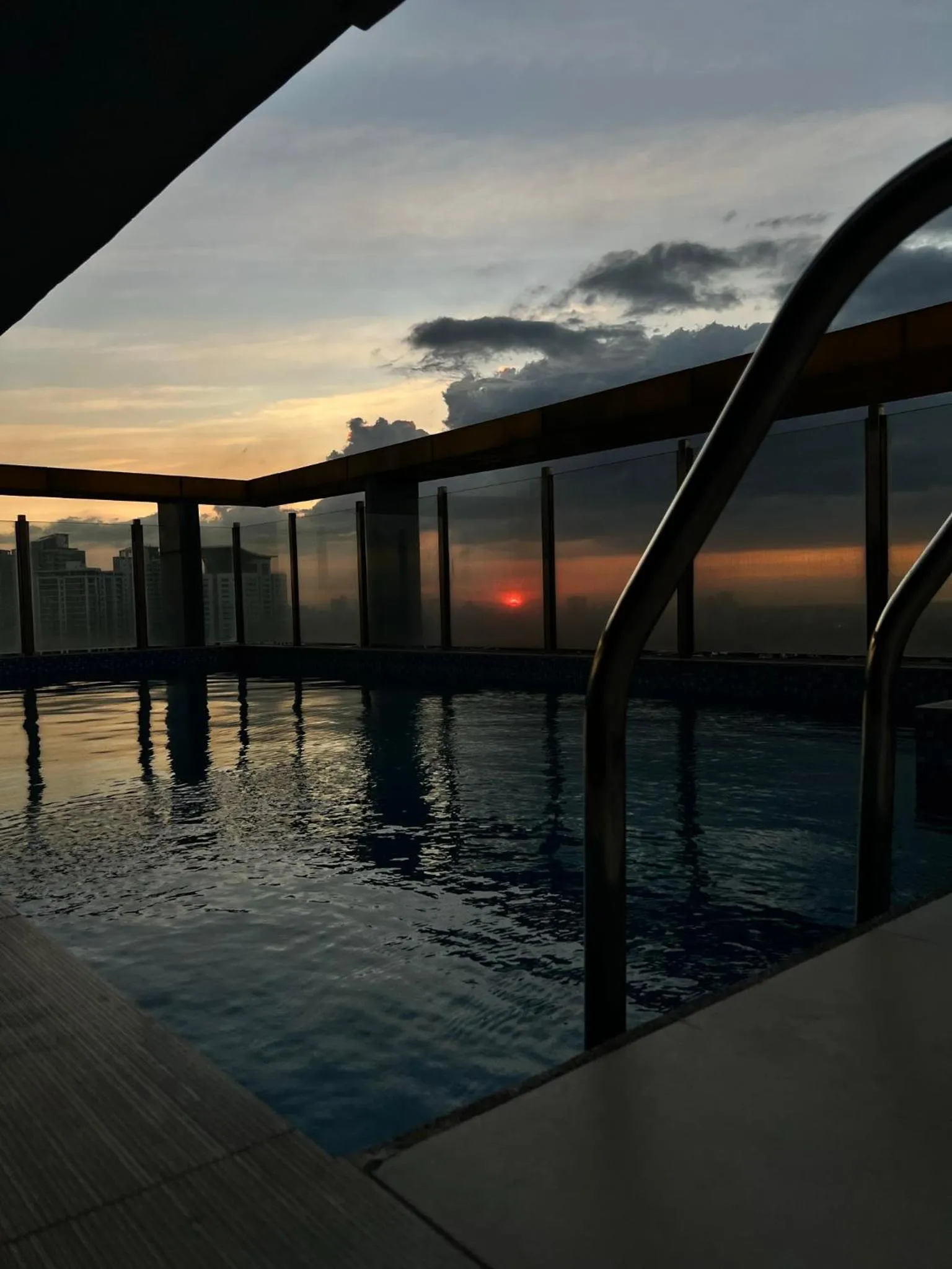 Swimming pool in Cozy Spacious Hotel Type Condo with Smart TV and WiFi