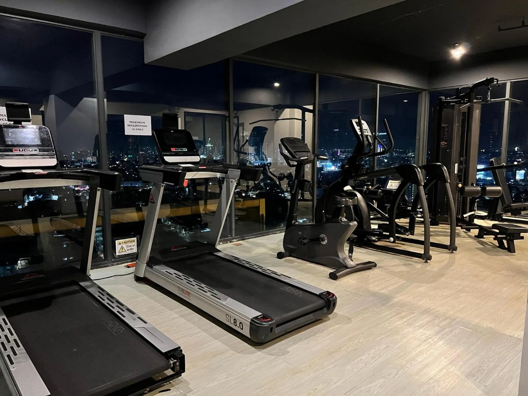 Fitness centre/facilities in Cozy Spacious Hotel Type Condo with Smart TV and WiFi