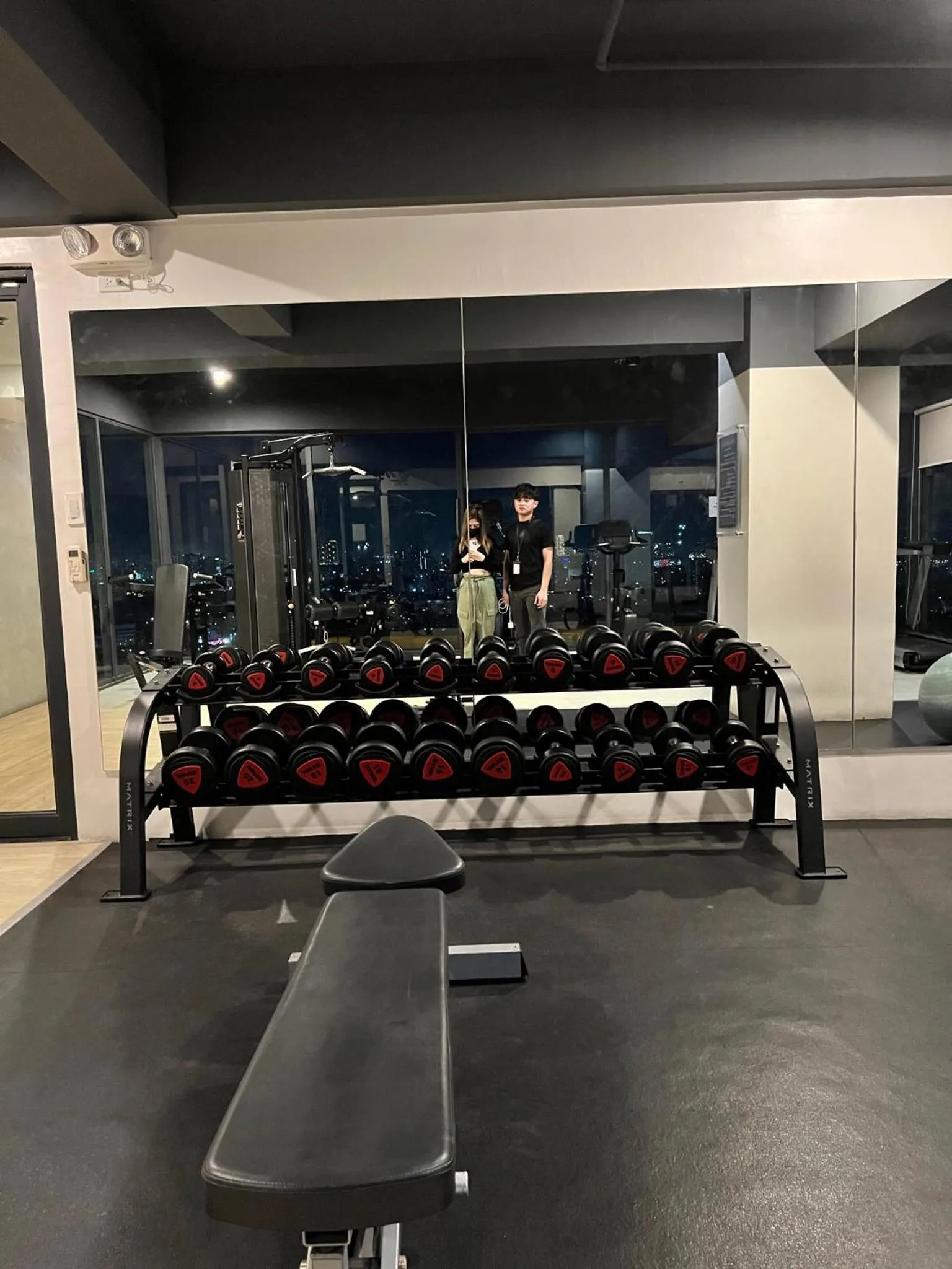 Fitness centre/facilities in Cozy Spacious Hotel Type Condo with Smart TV and WiFi