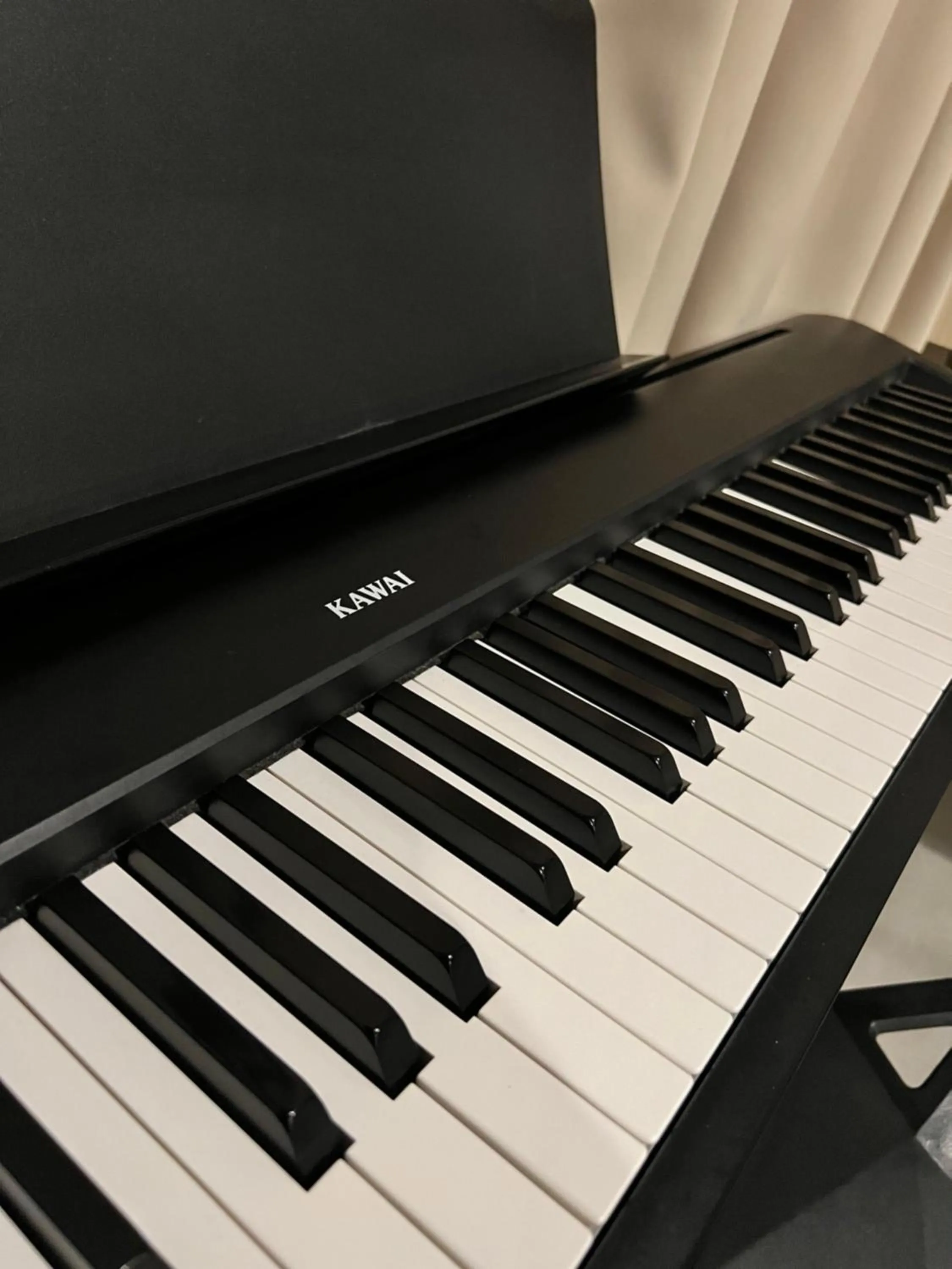 Entertainment in Cozy Spacious Hotel Type Condo with Smart TV and WiFi