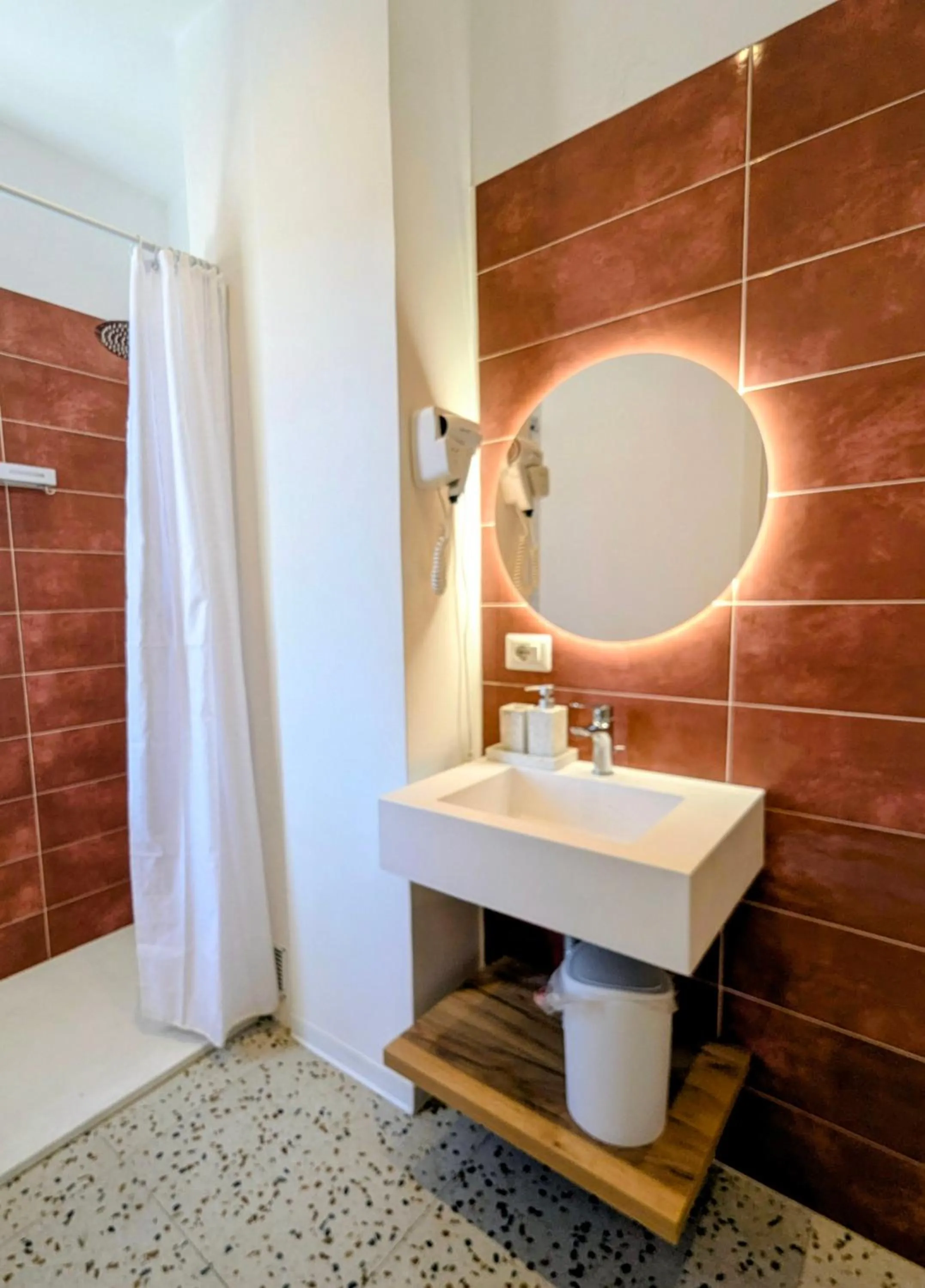 Shower in ART FLAT MUNICIPIO