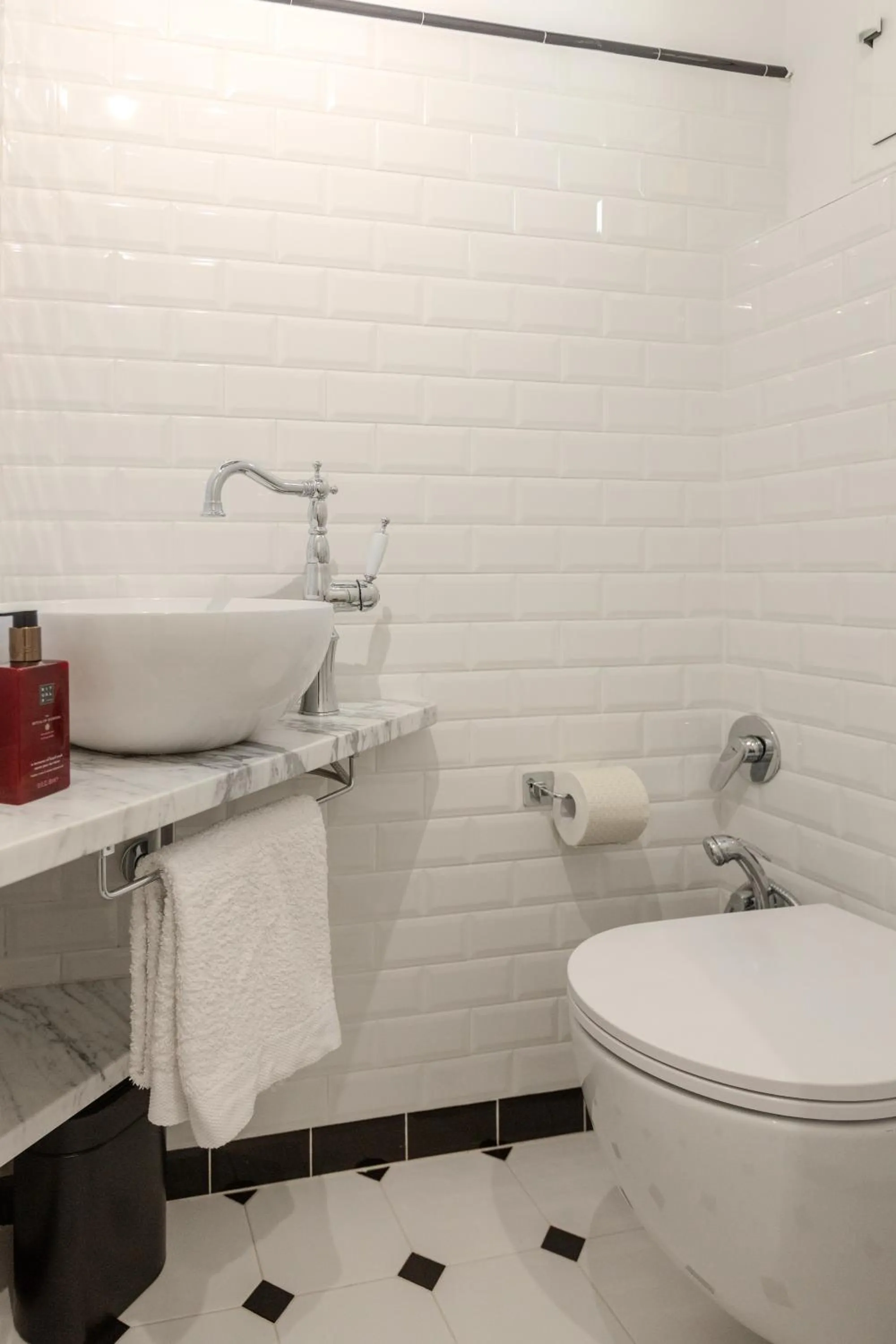 Shower in B&B Stanze Guelfe