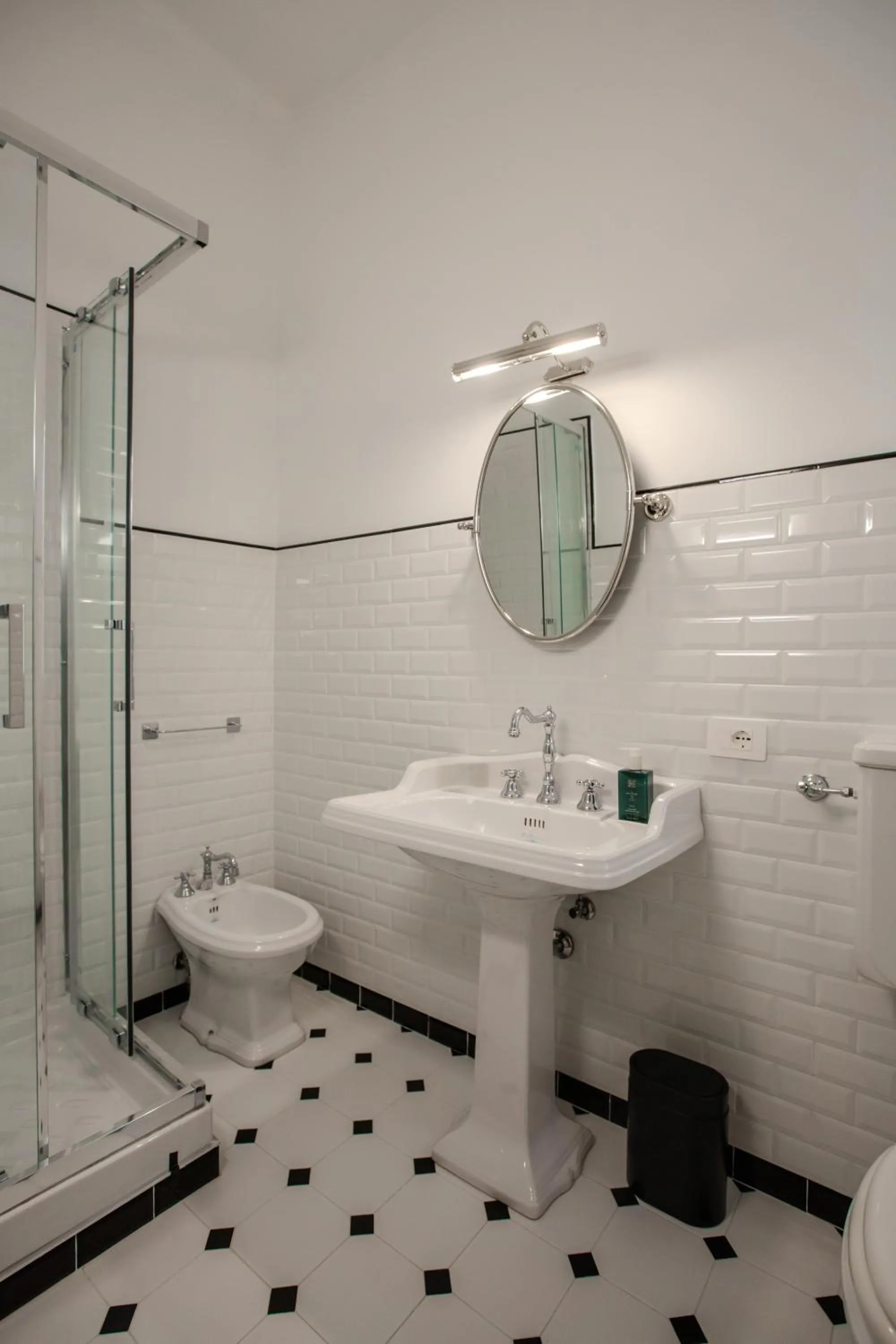 Shower in B&B Stanze Guelfe