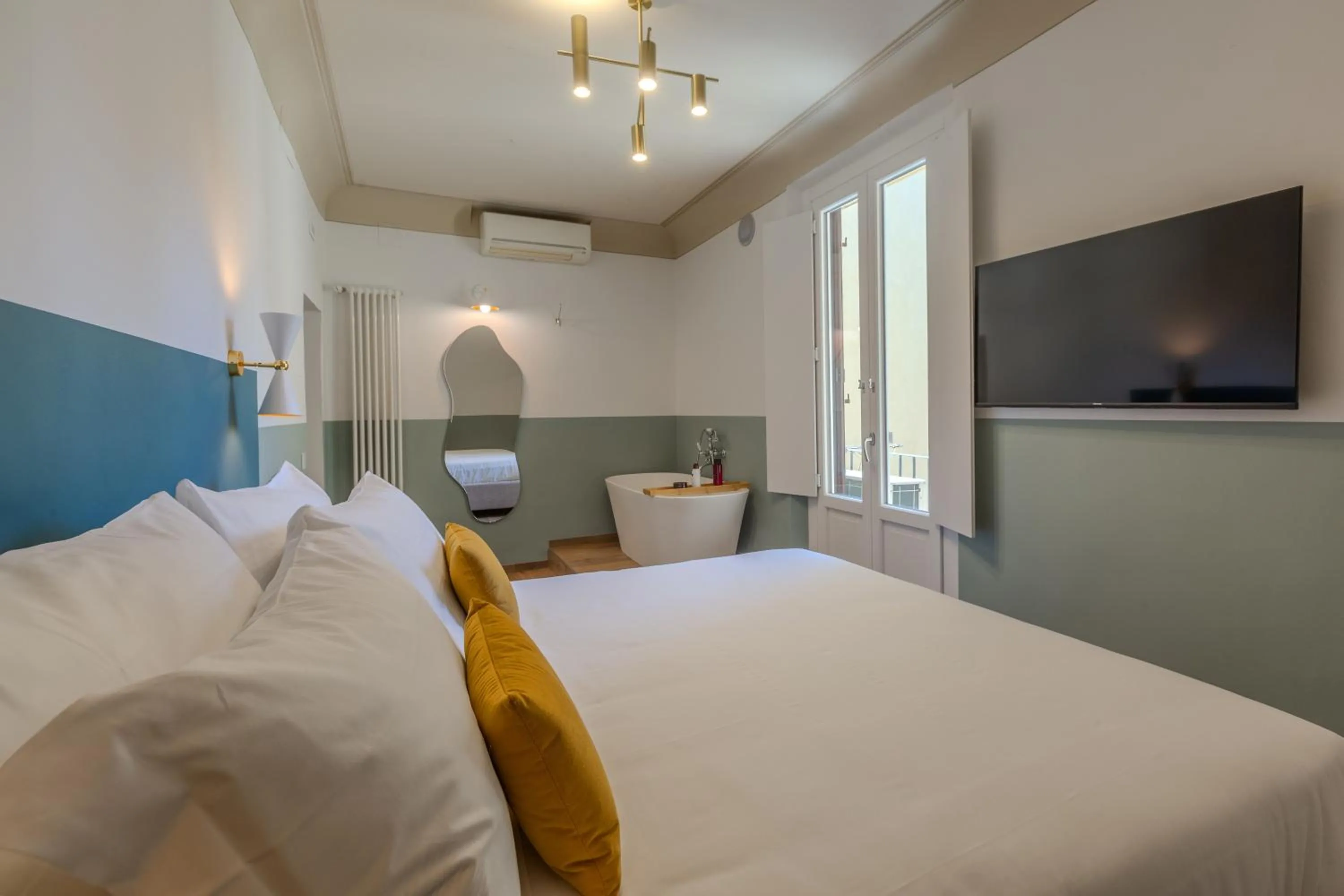 TV and multimedia, Bed in B&B Stanze Guelfe