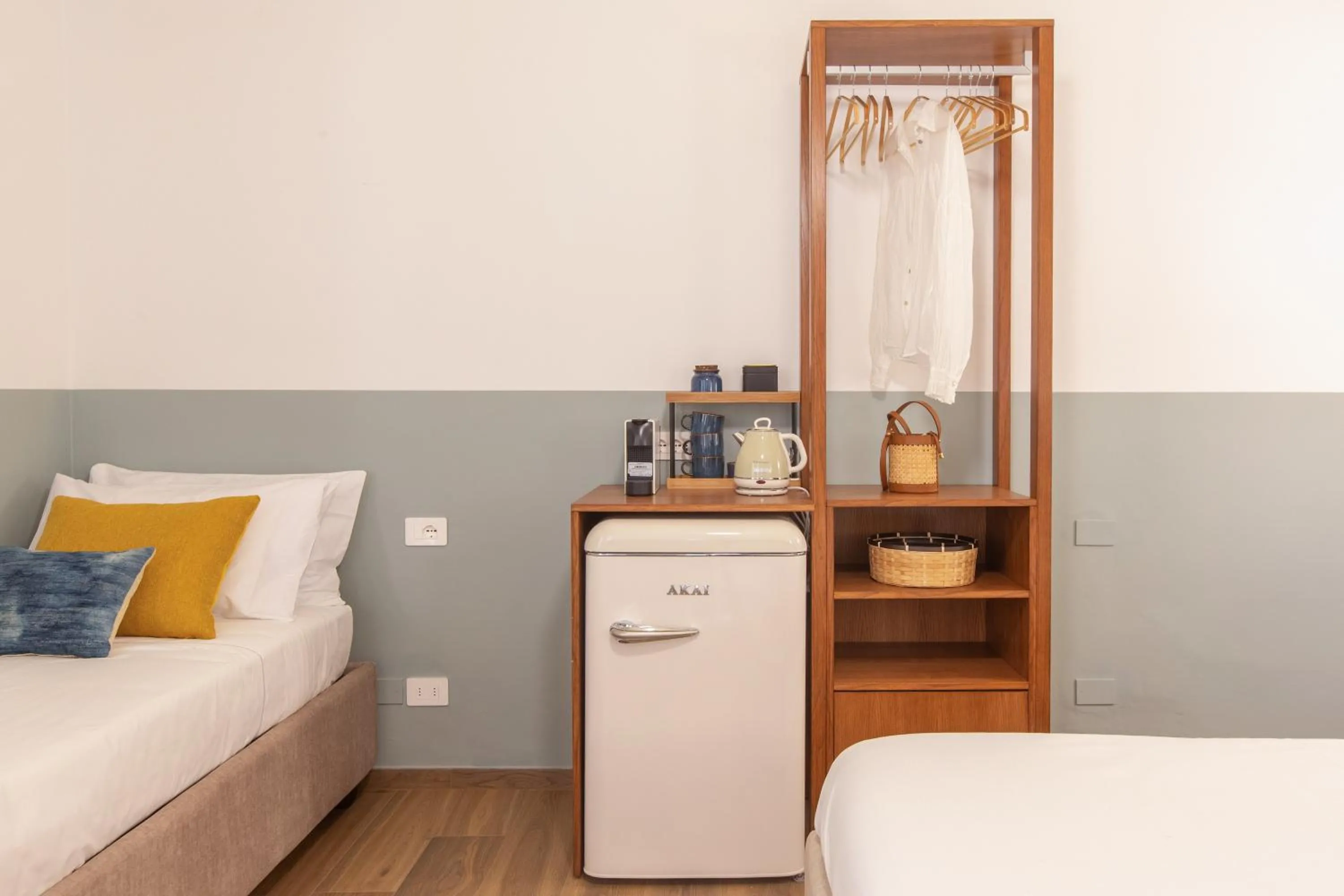 Coffee/tea facilities, Bed in B&B Stanze Guelfe