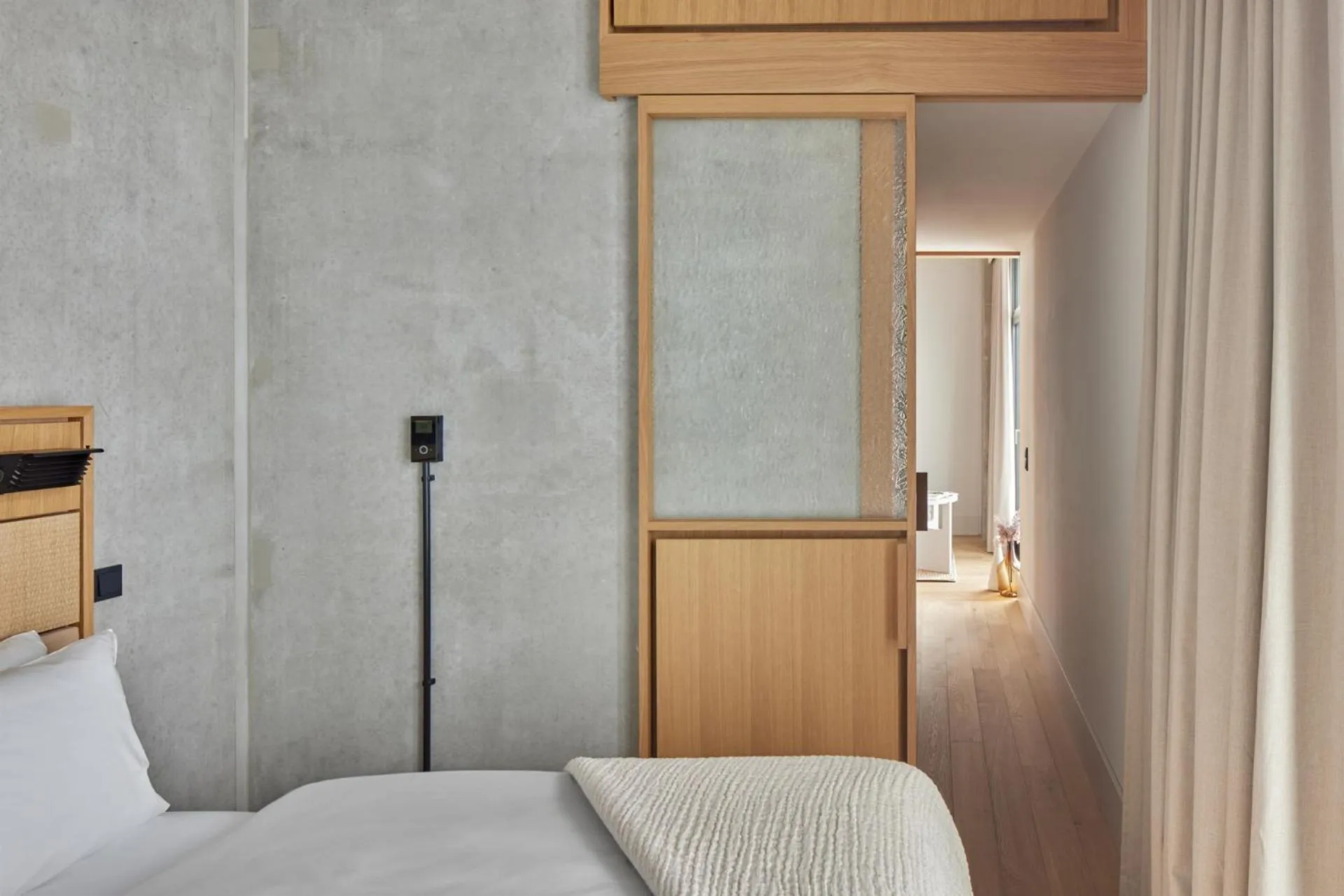 Bedroom, Bed in Locke at East Side Gallery