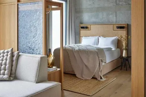 Locke at East Side Gallery Locke at East Side Gallery