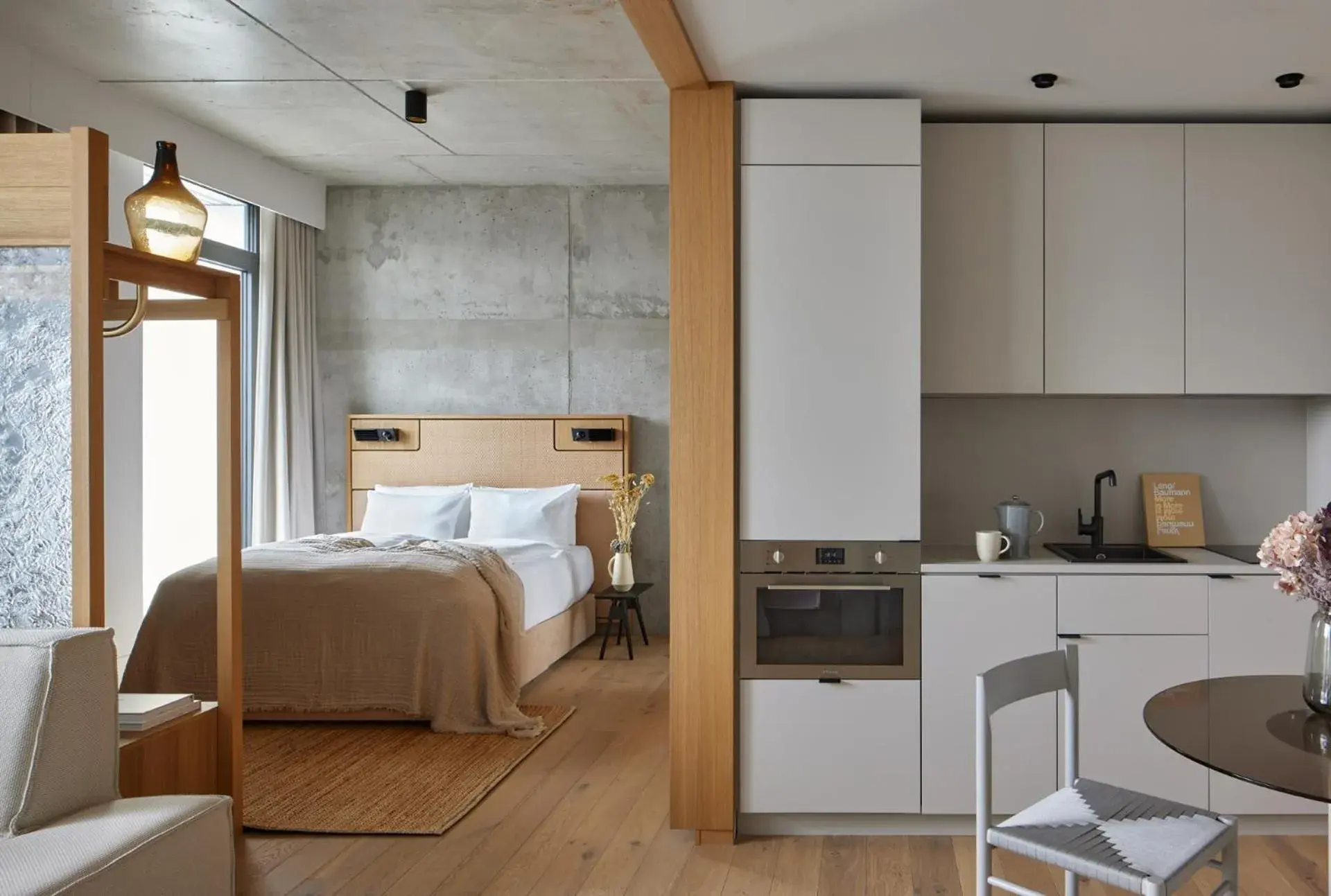 Bedroom, Bed in Locke at East Side Gallery Bedroom, Bed in Locke at East Side Gallery