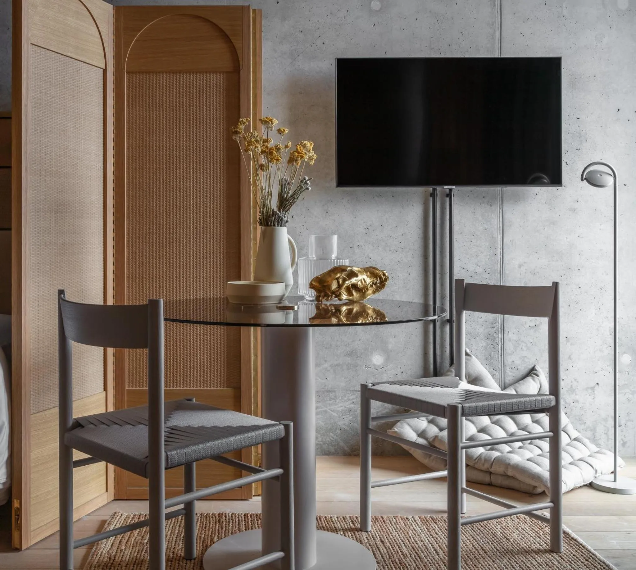 Property building in Locke at East Side Gallery