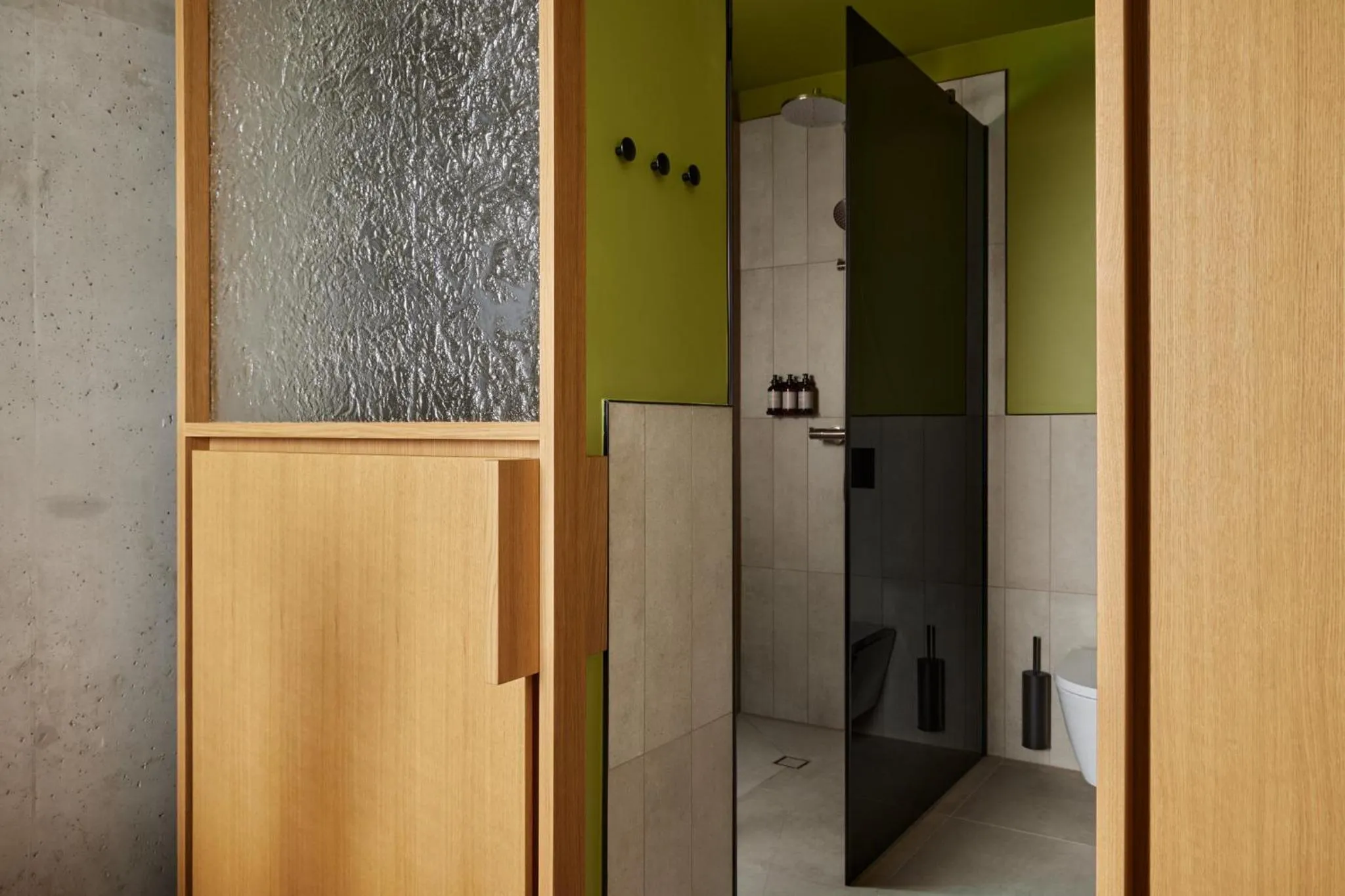 Bathroom in Locke at East Side Gallery