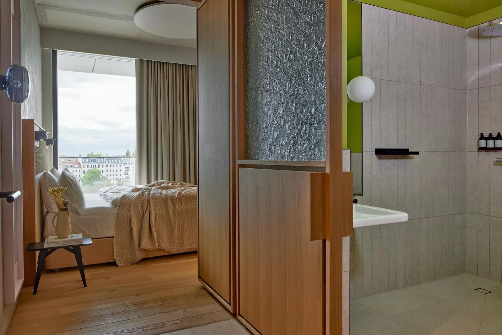 Property building in Locke at East Side Gallery