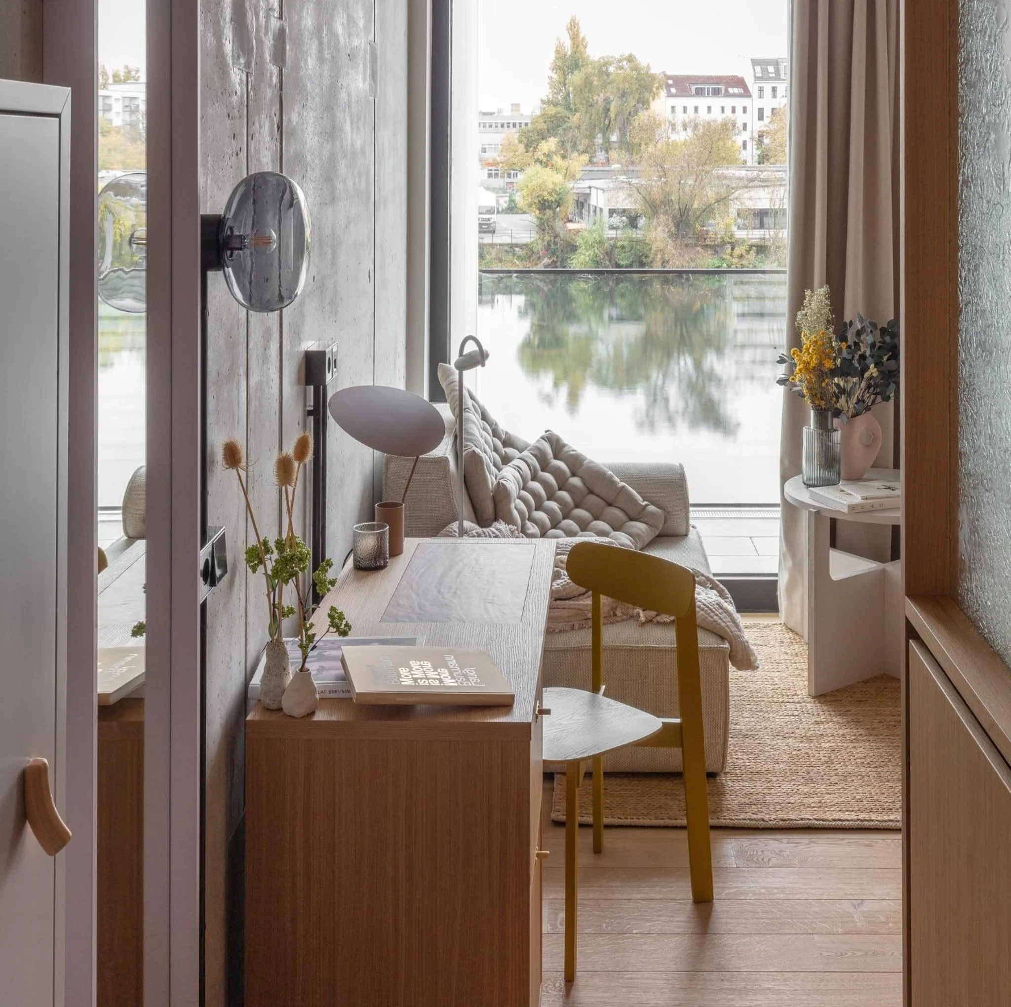 Property building in Locke at East Side Gallery