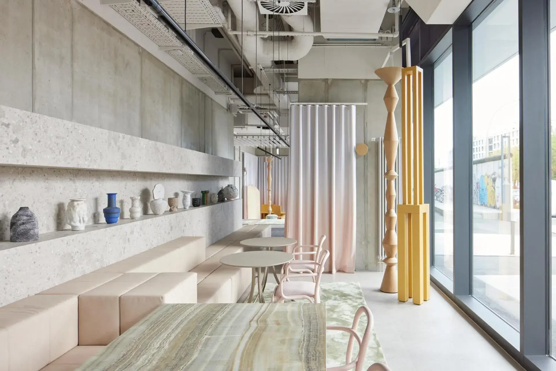 Restaurant/places to eat in Locke at East Side Gallery Restaurant/places to eat in Locke at East Side Gallery