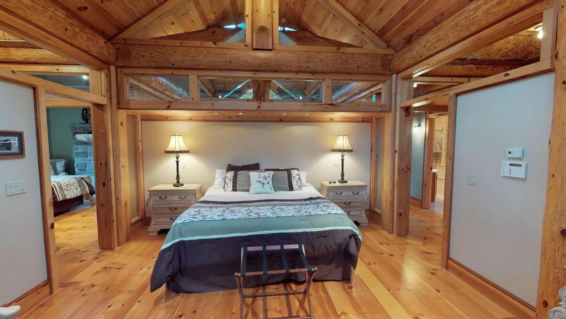 Bed in Oneida Lodge North