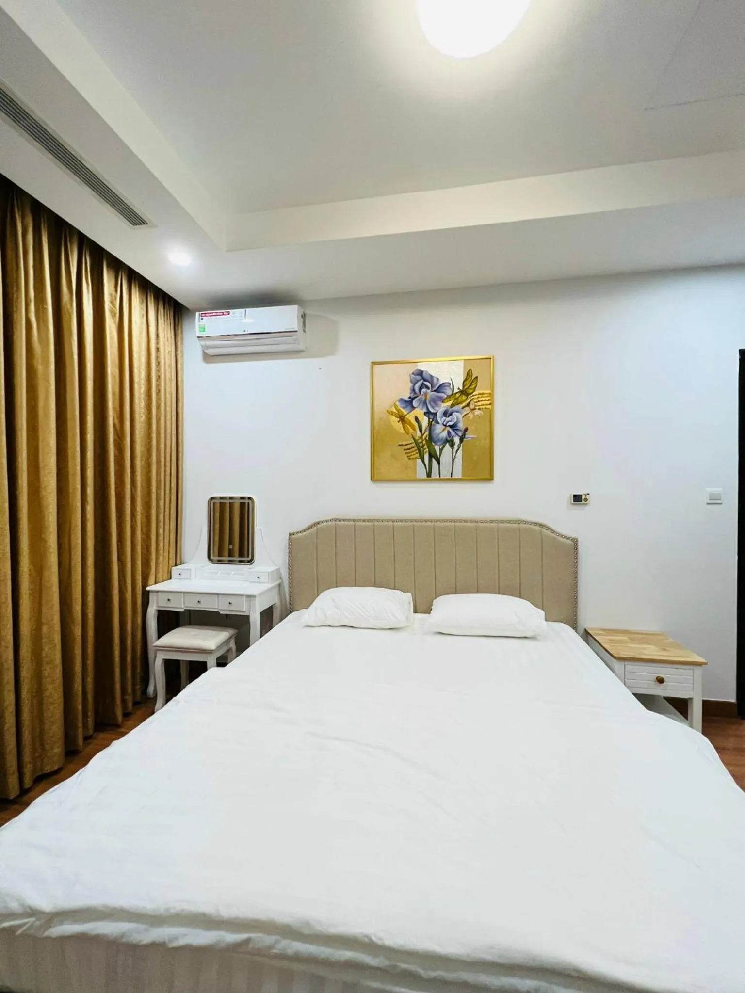 Bed in Vincom Mega Mall Royal City 72A Nguyễn Trãi Thanh Xuân Hà Nội
