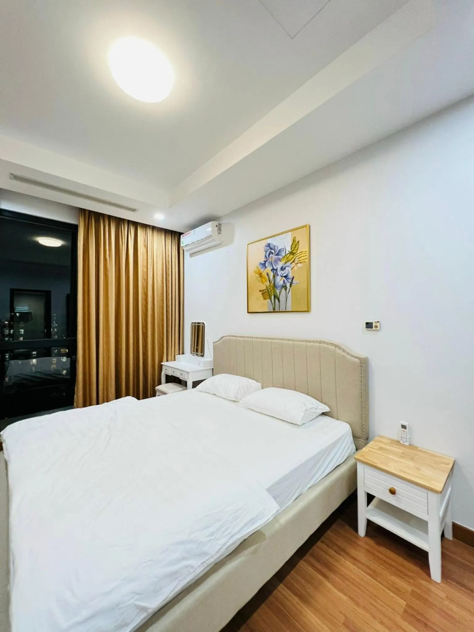 Bed in Vincom Mega Mall Royal City 72A Nguyễn Trãi Thanh Xuân Hà Nội