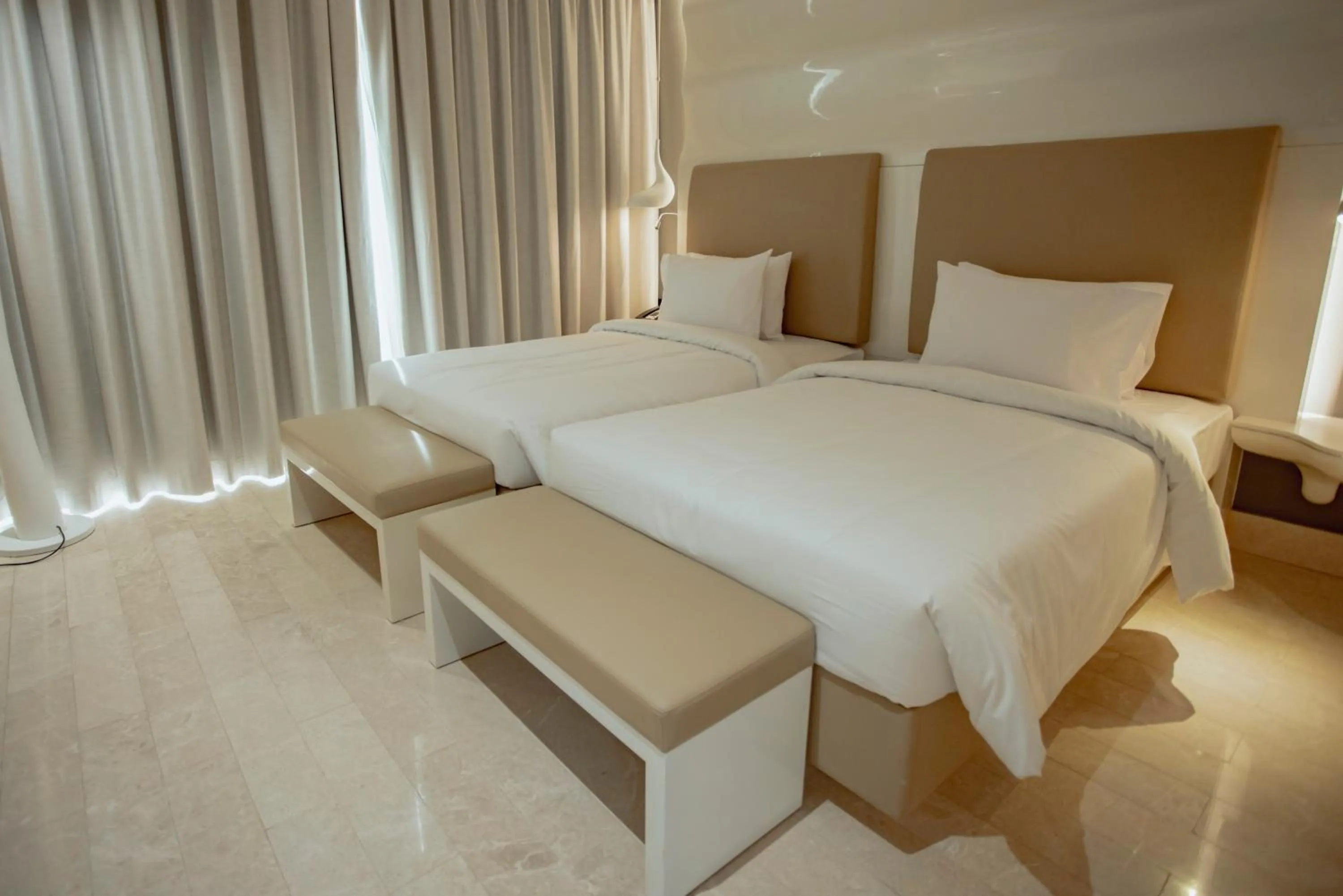 Bed in Alberni Jabal Hafeet Hotel Al Ain