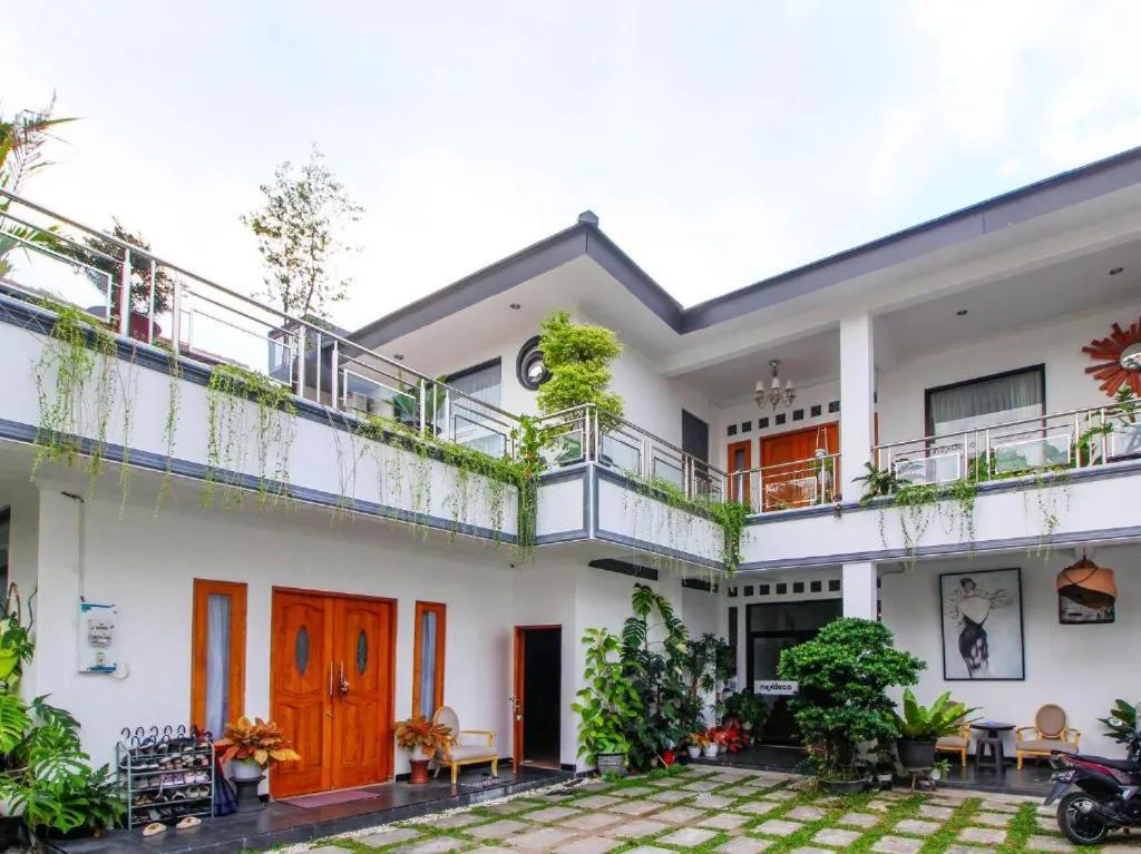 Nexdeco House Homestay Syariah Solo