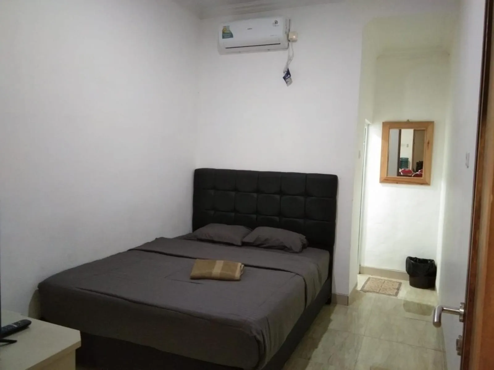 Bed in Nexdeco House Homestay Syariah Solo
