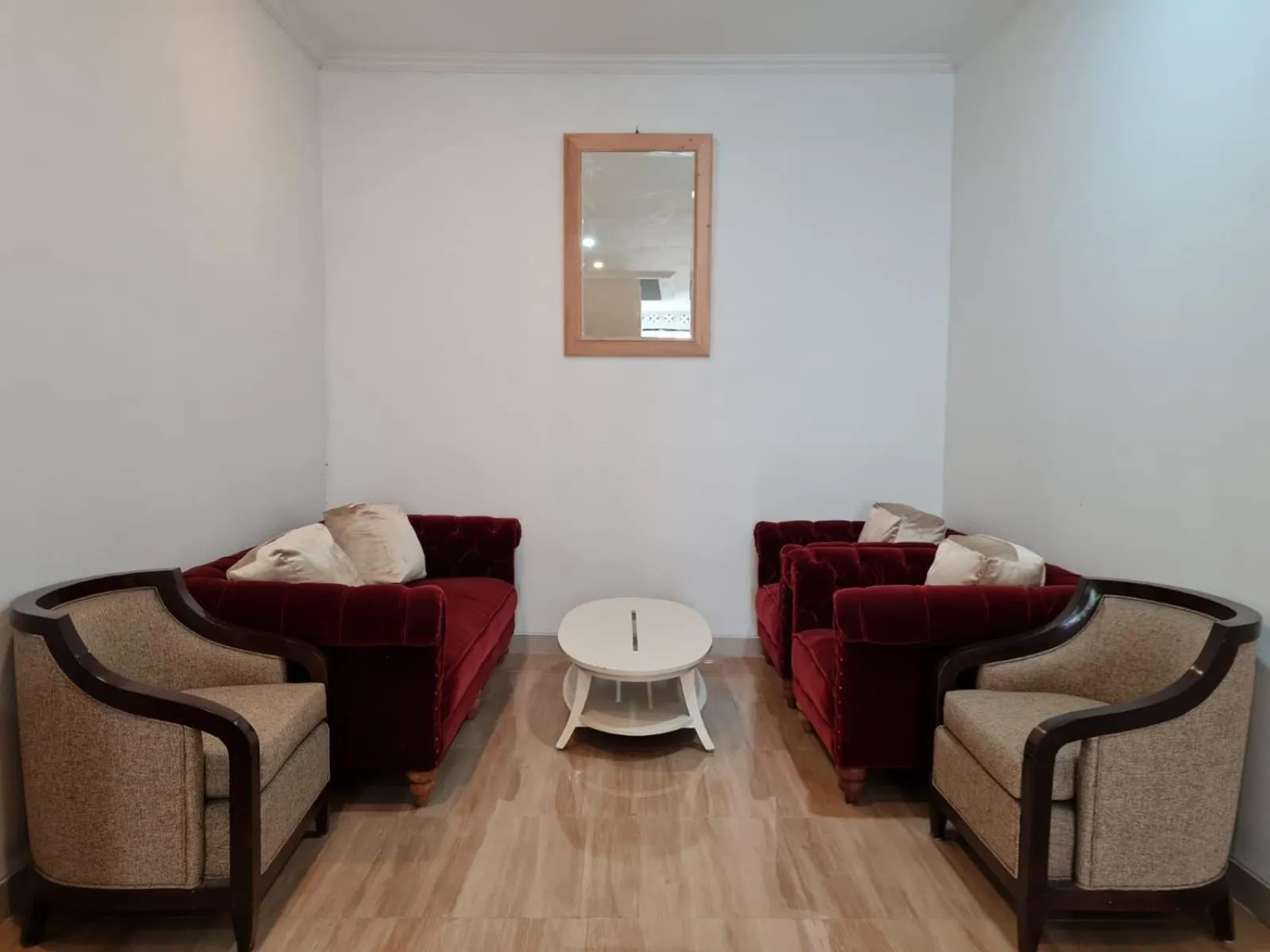 Communal lounge/ TV room in Nexdeco House Homestay Syariah Solo
