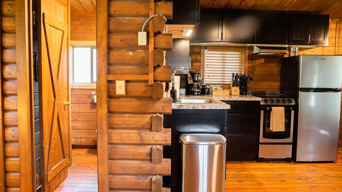 High Creek Lodge and Cabins