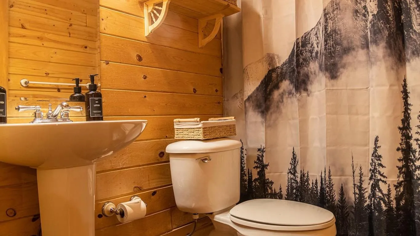 High Creek Lodge and Cabins