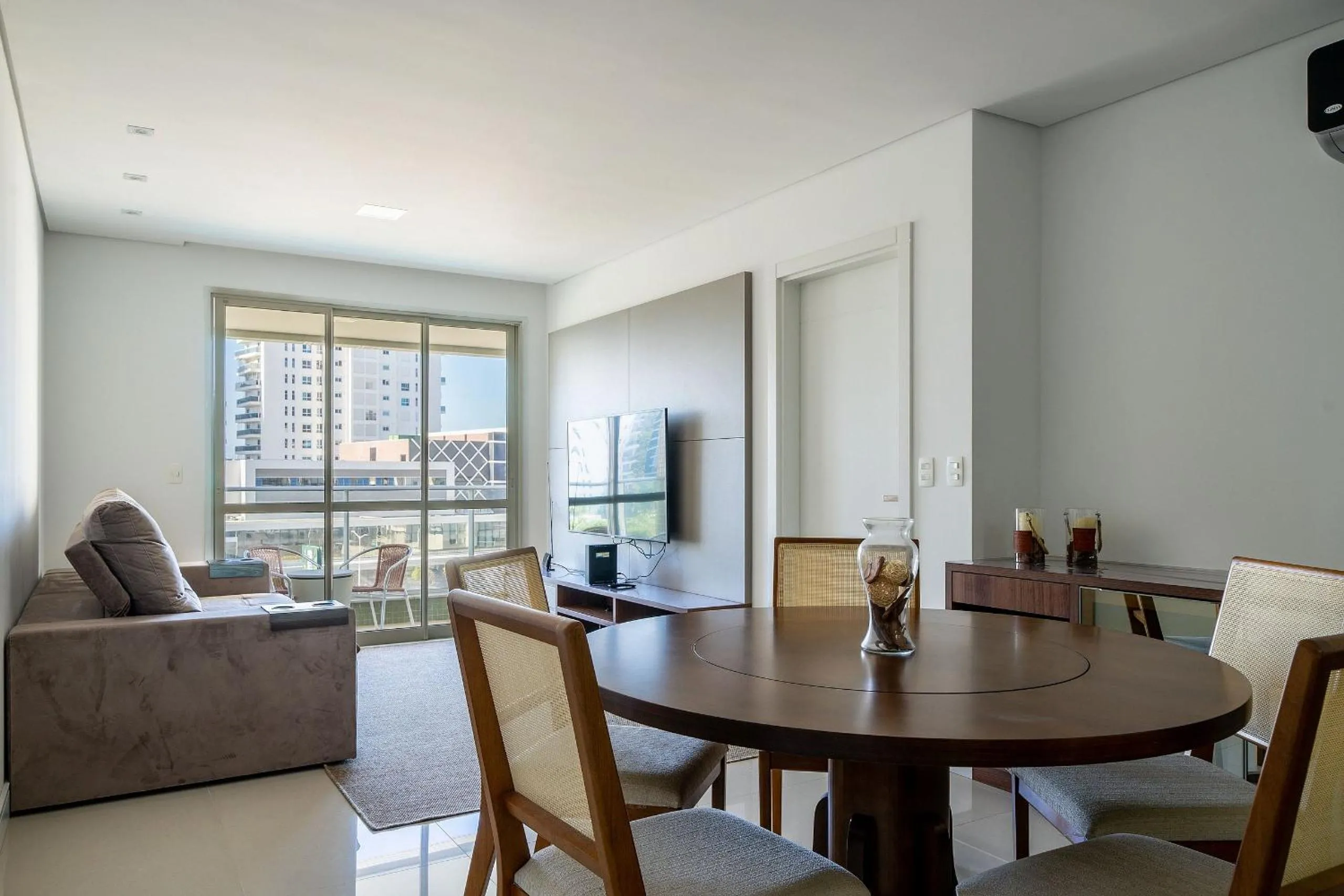 Dining area in Apto charmoso c/ varanda a 150m da praia ABC0403