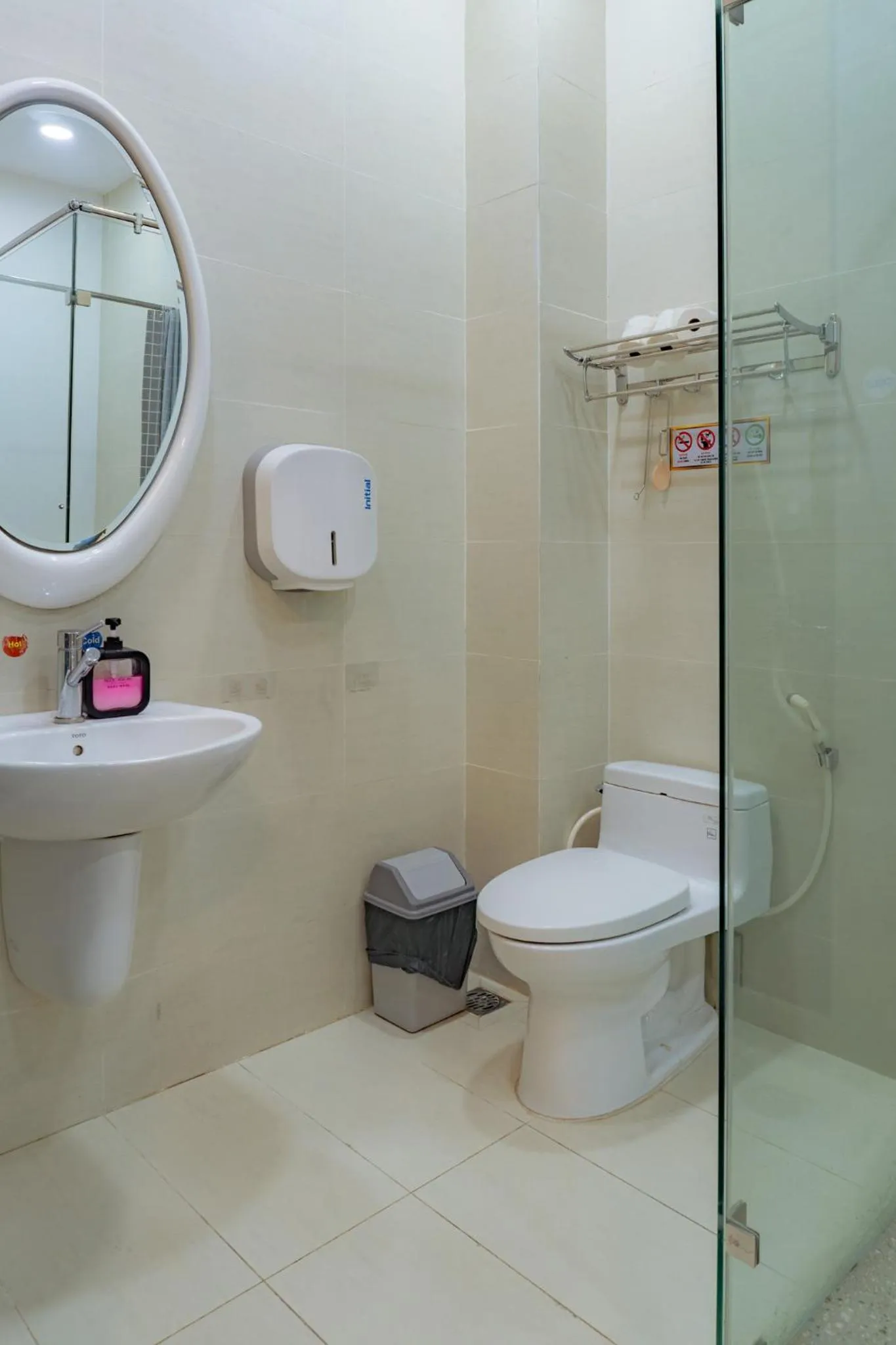 Toilet in Saigon Authentic Hostel - Local Vibes, City Tours, Cooking Dinner, Evening Streetfood, Free Menu Breakfast, Gym & Rooftop