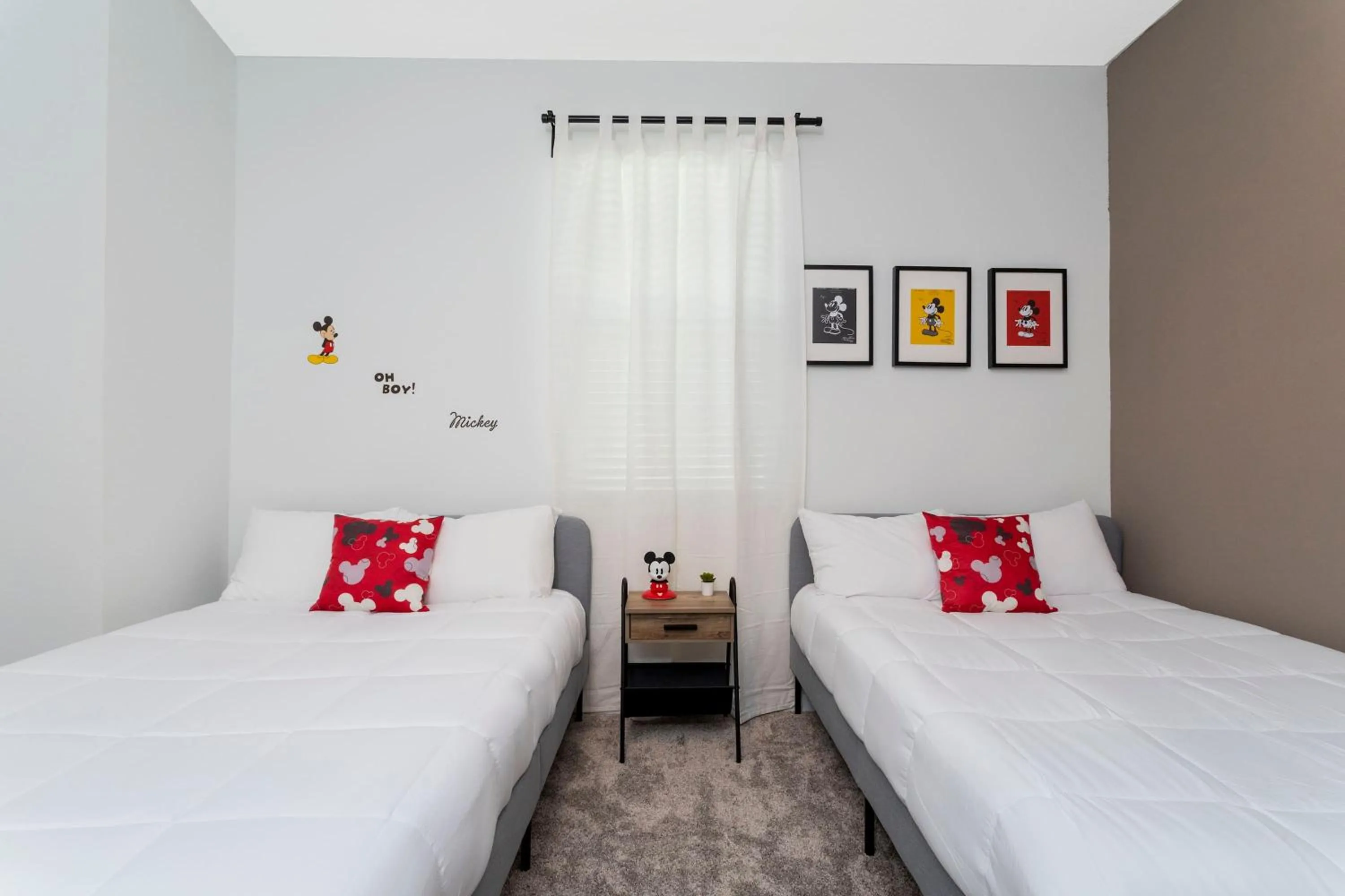 Bed in Family Friendly 3Bd Close to Disney @Champions Gate 991