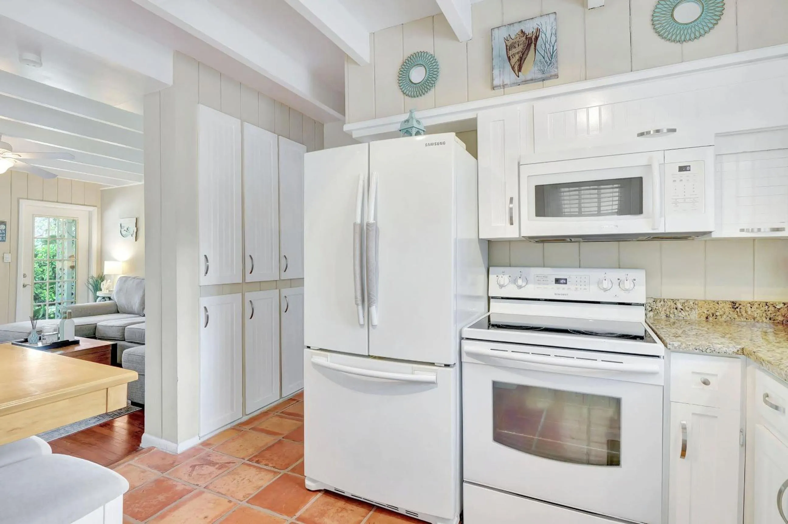 Sunny Naples - Subtropical Oasis Cottage