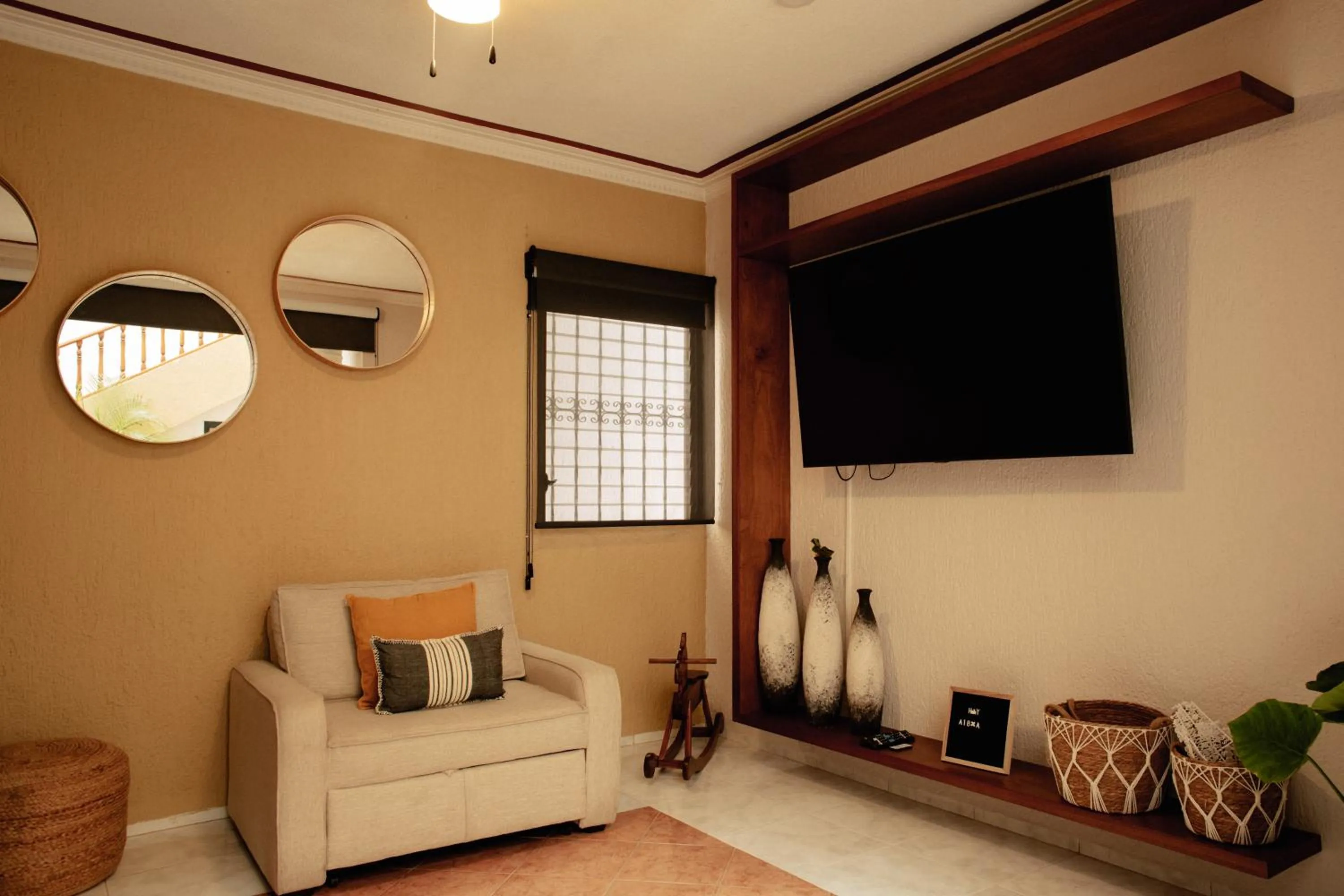 Communal lounge/ TV room in Casa Encuentro De Joaquín Garcia