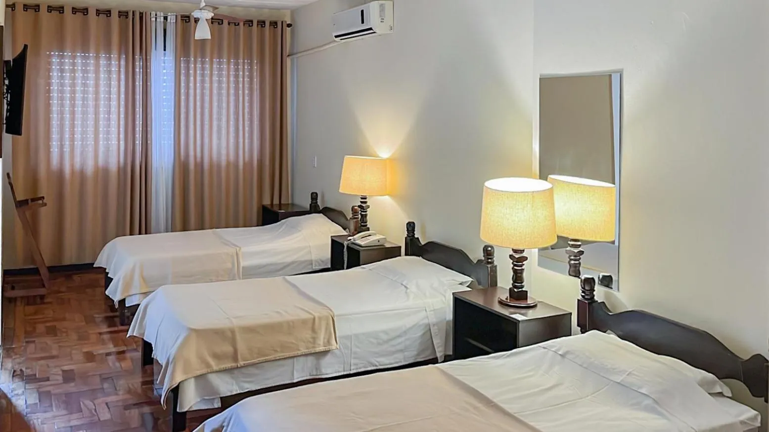 Photo of the whole room, Bed in Tri Hotel Lajeado