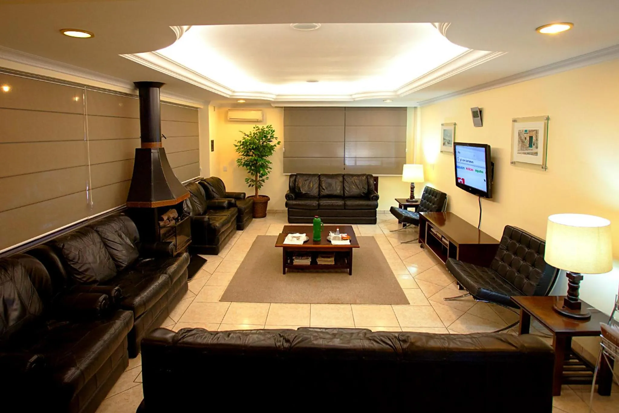Communal lounge/ TV room in Tri Hotel Lajeado