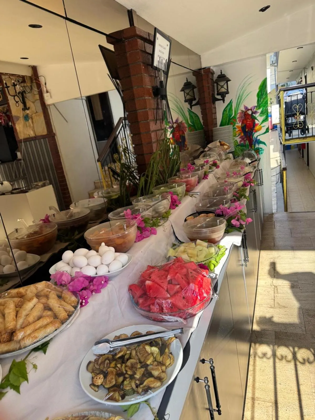 Restaurant/places to eat in Orange Garden Aparts & Hotel THE NORDIC